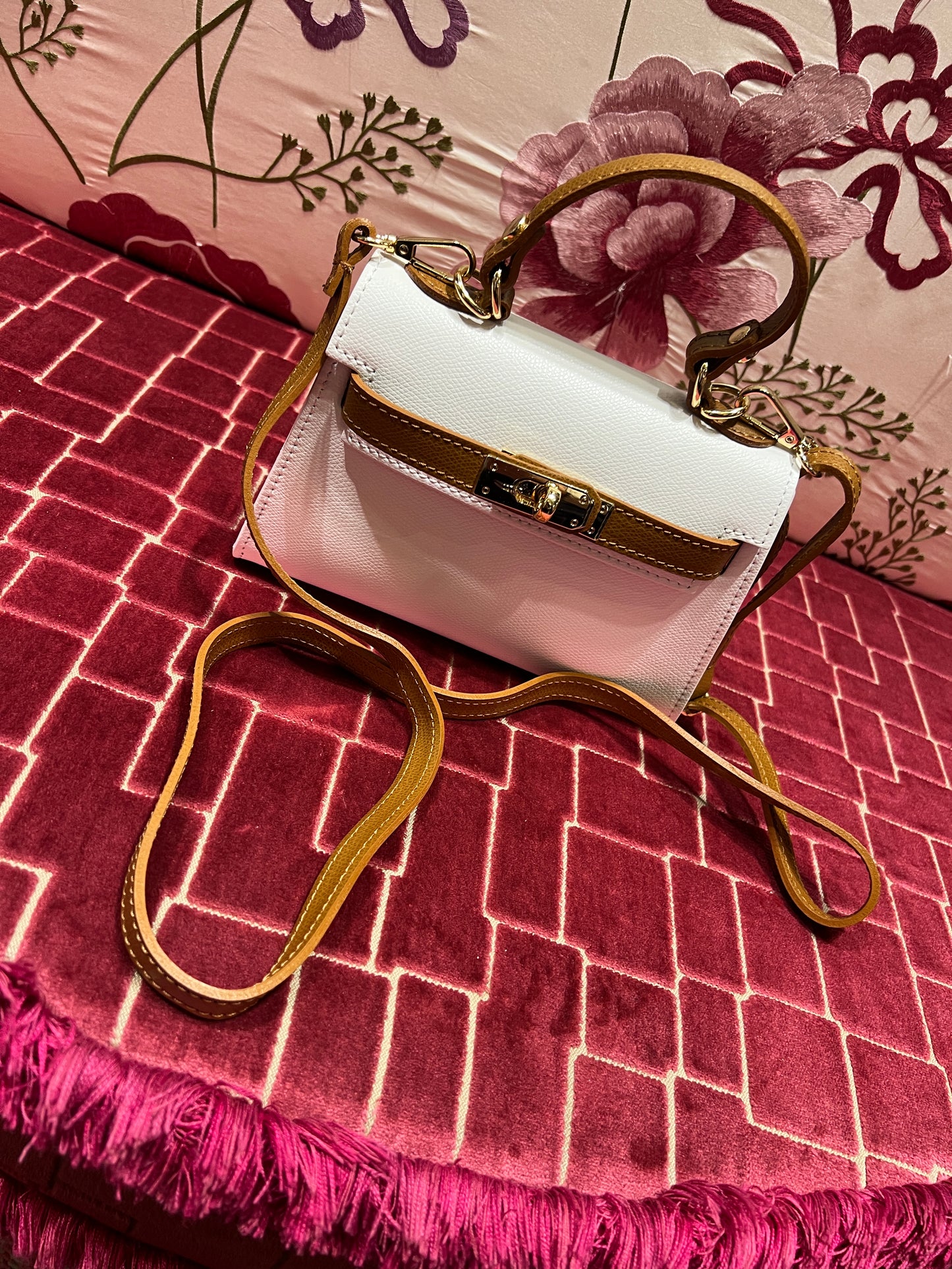 Borsa a mano pelle bianca con inserti cuoio e tracolla