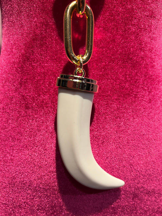 Collana lunga oro con corno grande