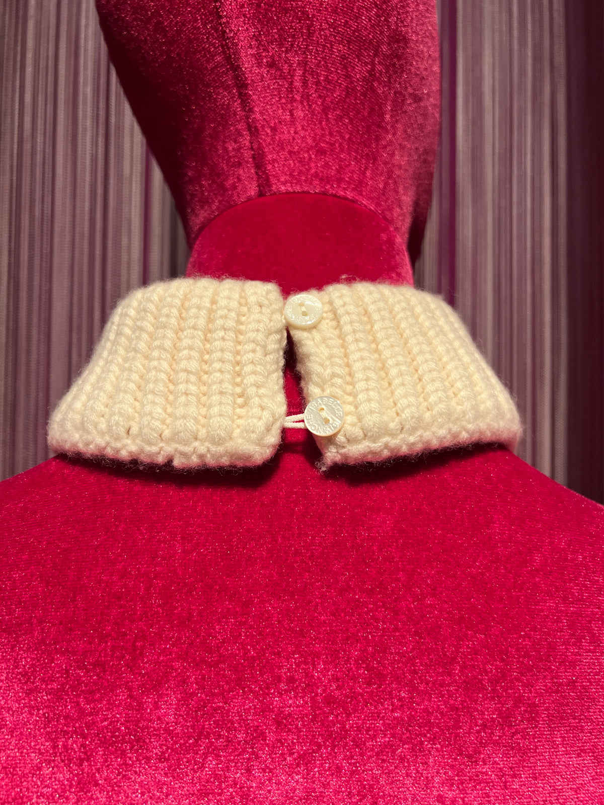 Isabelle Blanche Paris colletto in maglia con ricami  gioiello panna