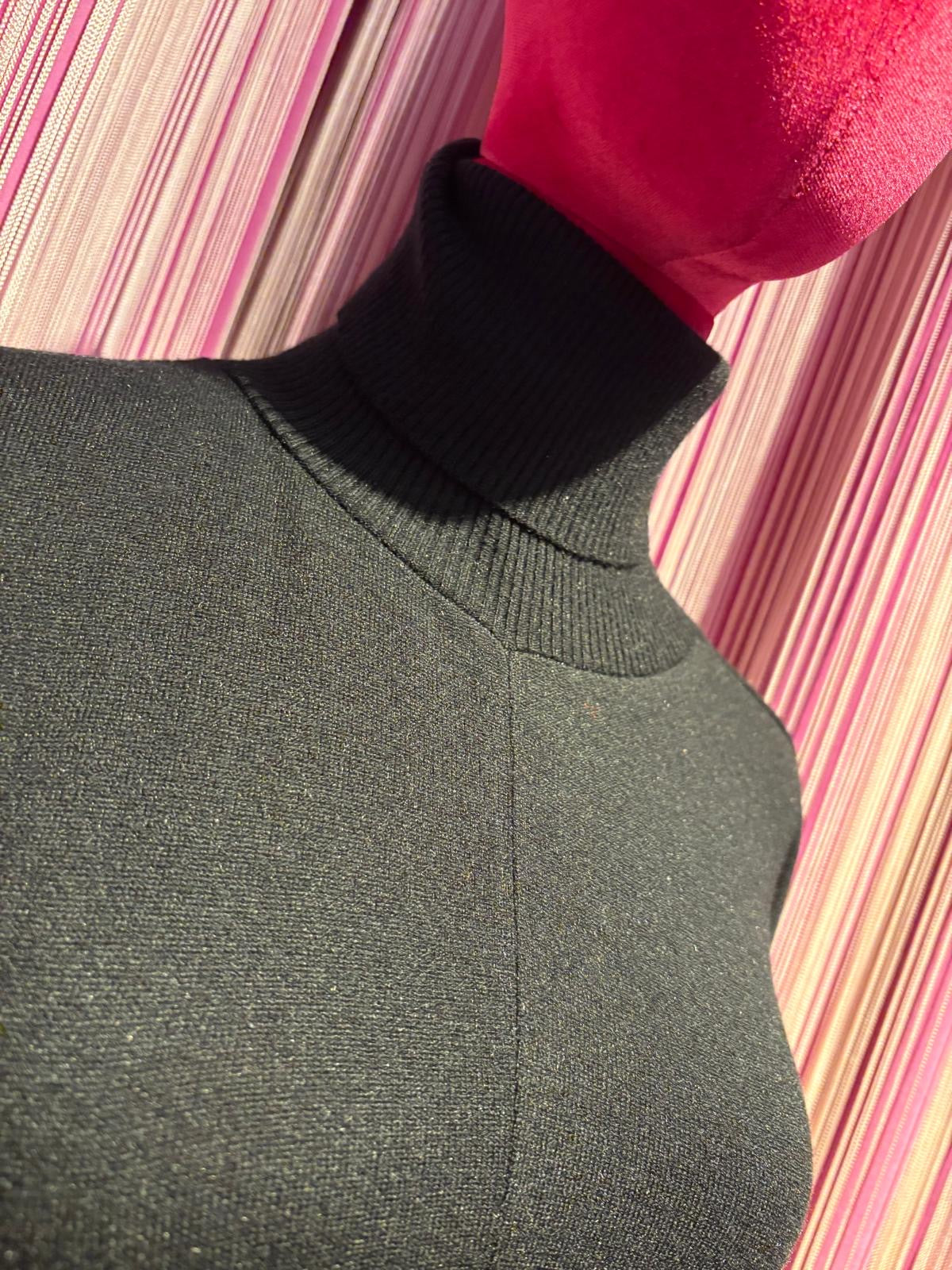 Pink memories maglia collo alto nero manica pipistrello