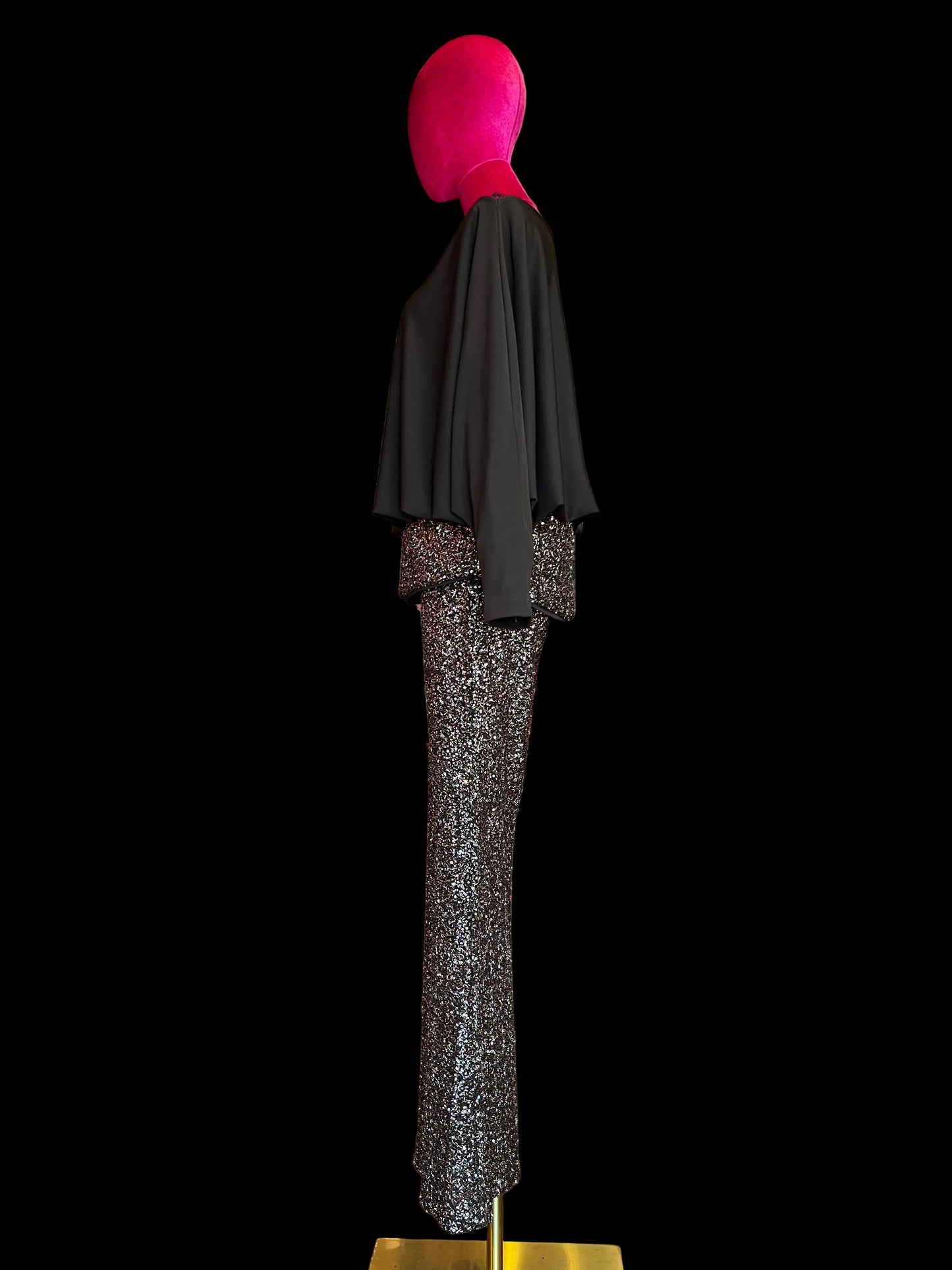 The room completo marrone blusa e pantalone di paillettes