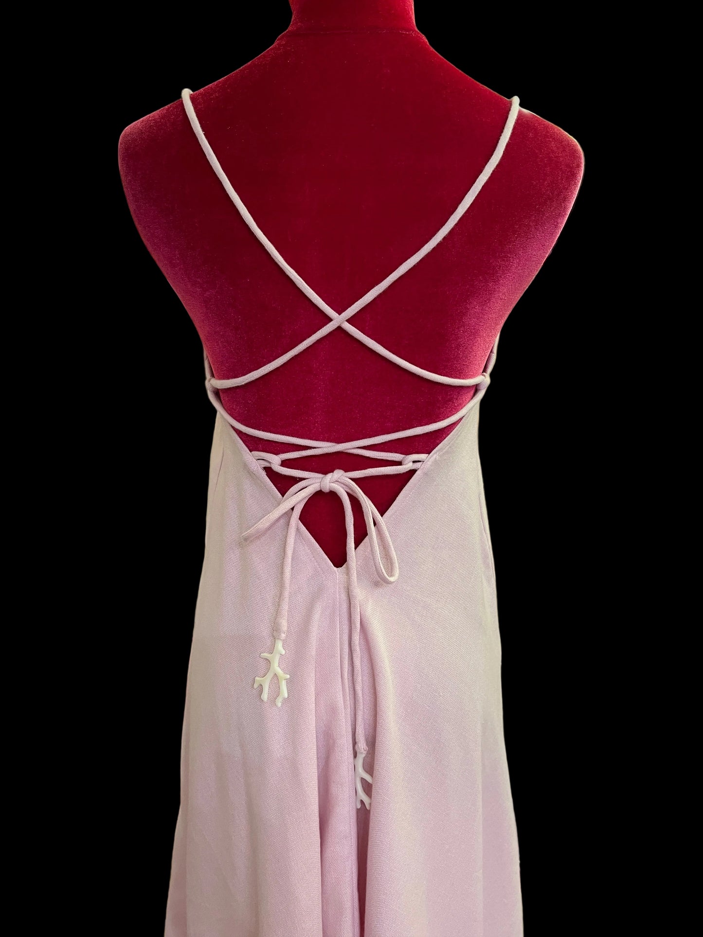 Be-sunset -20% di sconto abito in cotone rosa applicazione perle colorate rosa e gialle   bretellina e intreccio sulla schiena