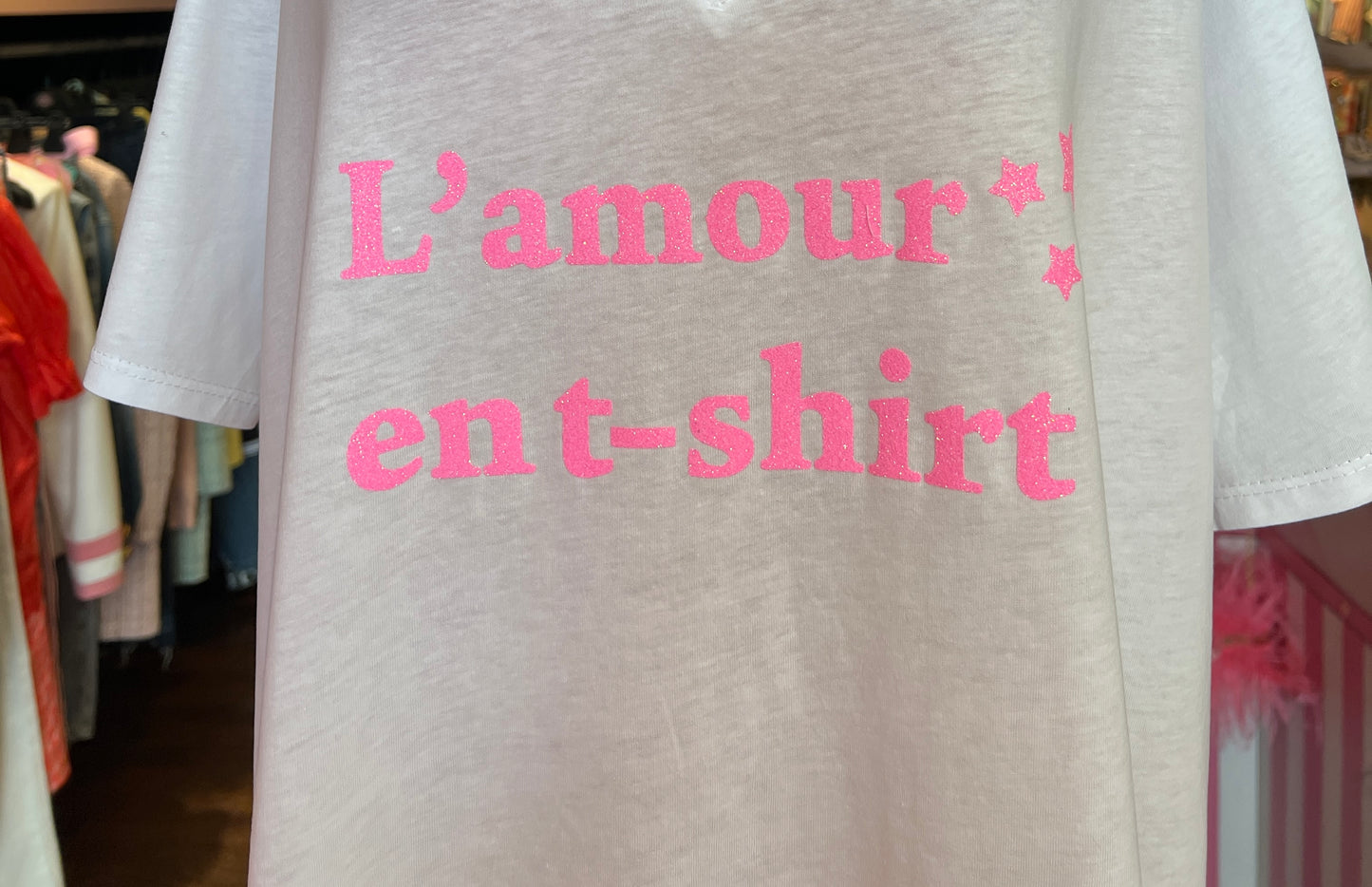 Mon amour Paris -20% di sconto t-shirt over scollo a V e scritta “ l’amour ent-shirt “ glitter rosa  bubble