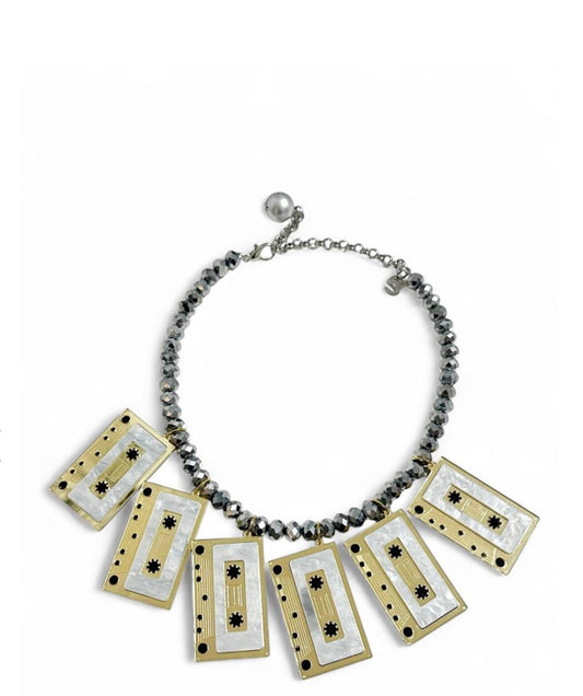 Sereku collana girocollo cristalli argento con pendenti a forma di cassette in plexiglas