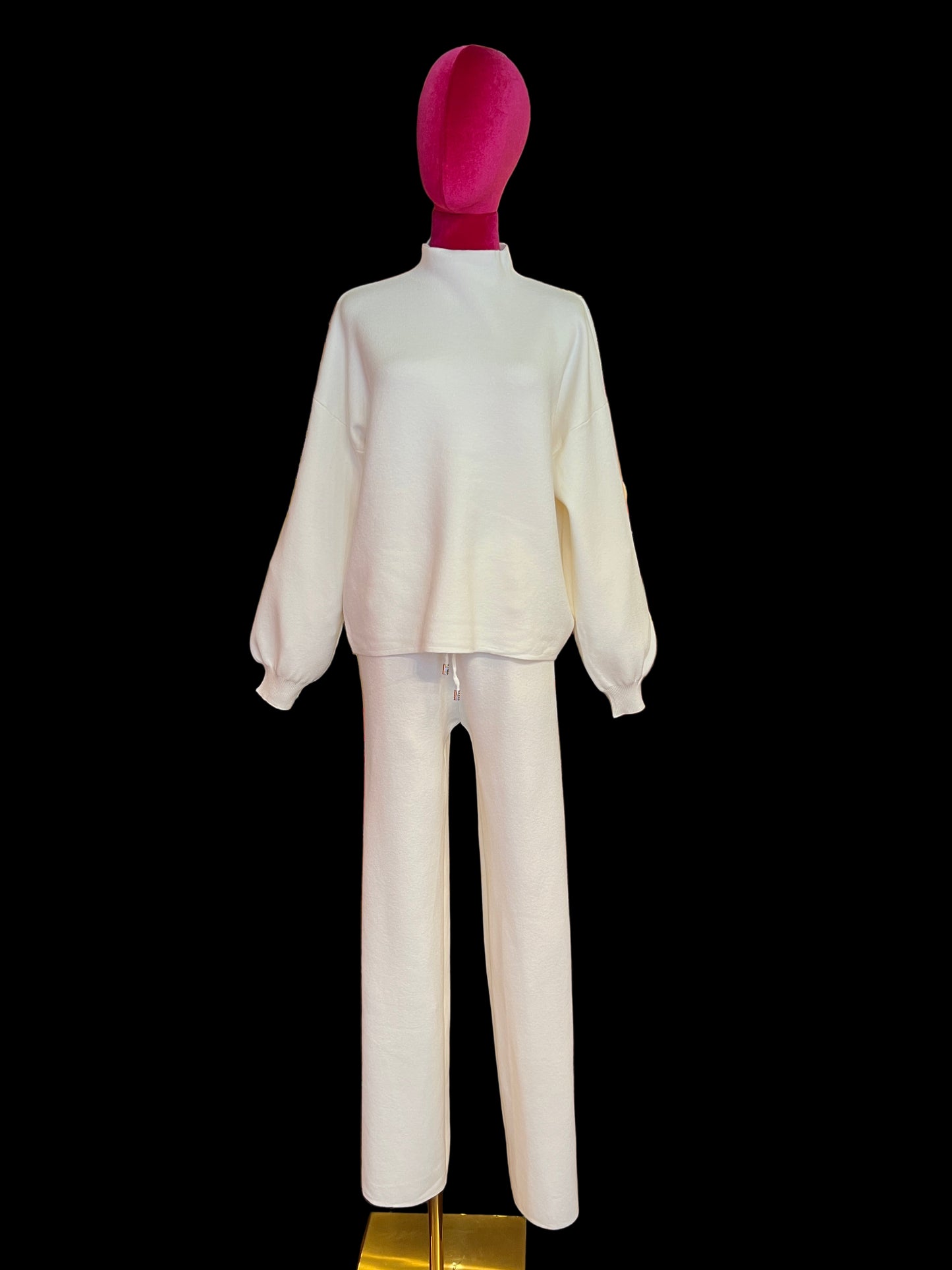 The room completo 3 pezzi panna , tuta in maglia con gilet ecopelliccia