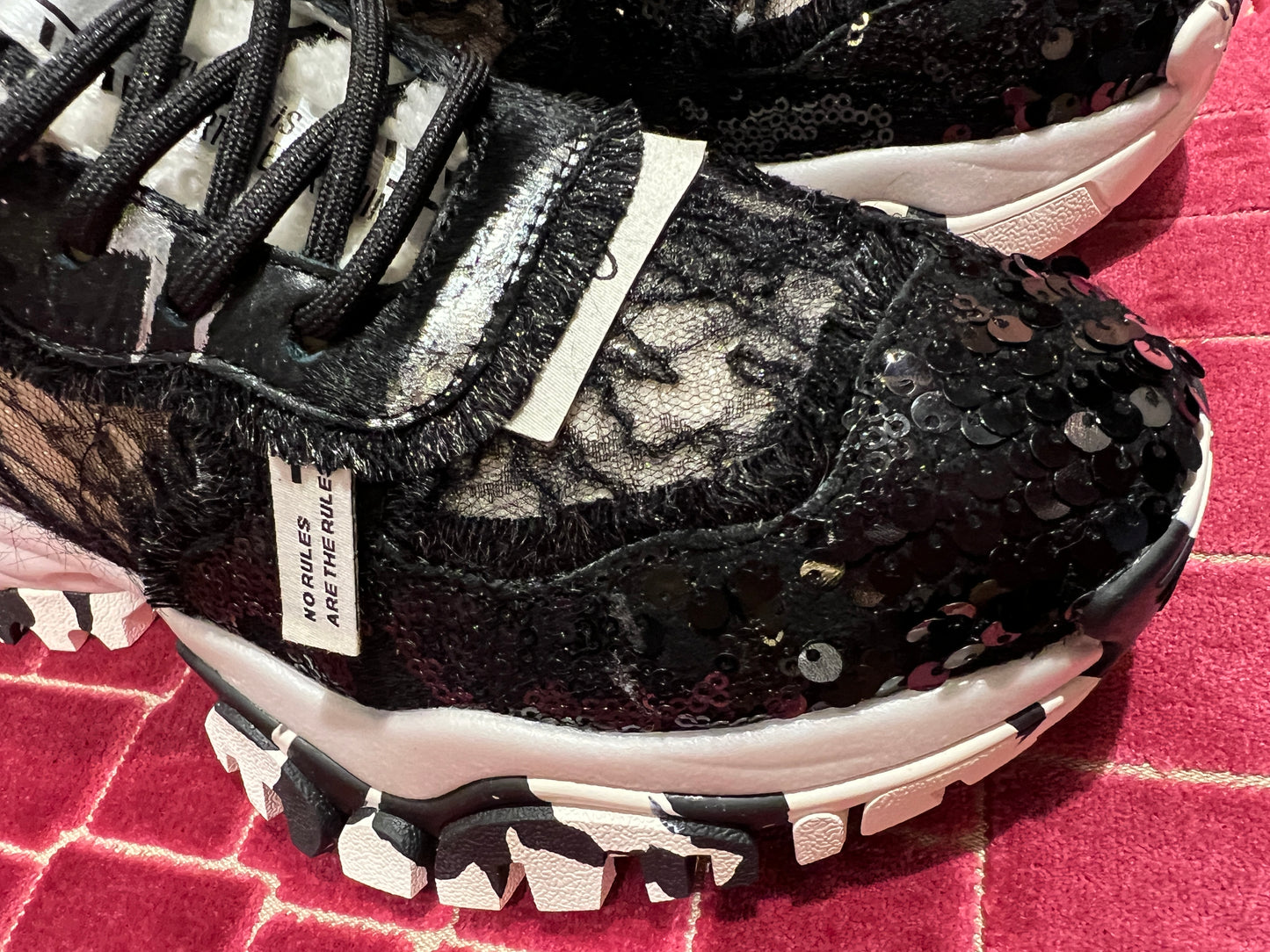 Joia Paris sneaker pizzo e paillettes