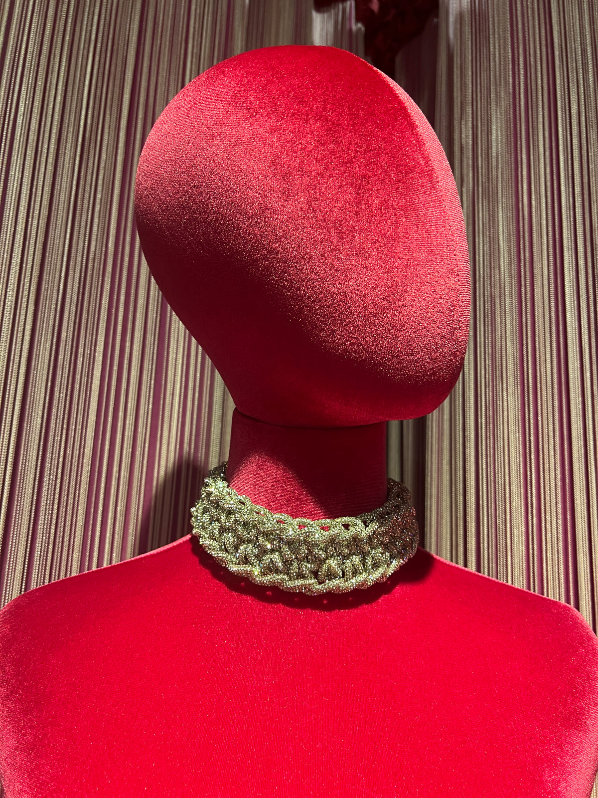 Choker motivo intrecciato cristalli argentato