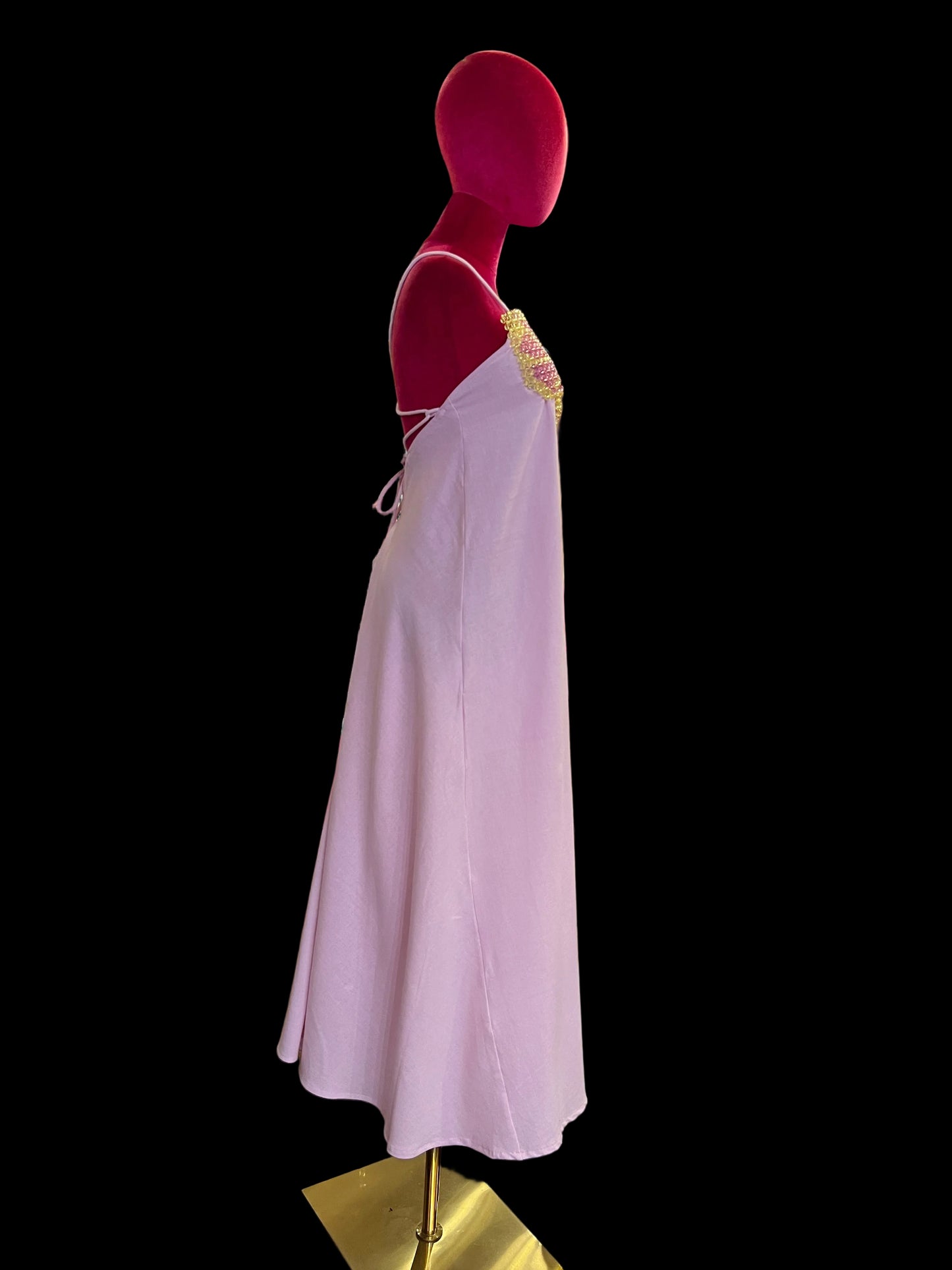 Be-sunset -20% di sconto abito in cotone rosa applicazione perle colorate rosa e gialle   bretellina e intreccio sulla schiena