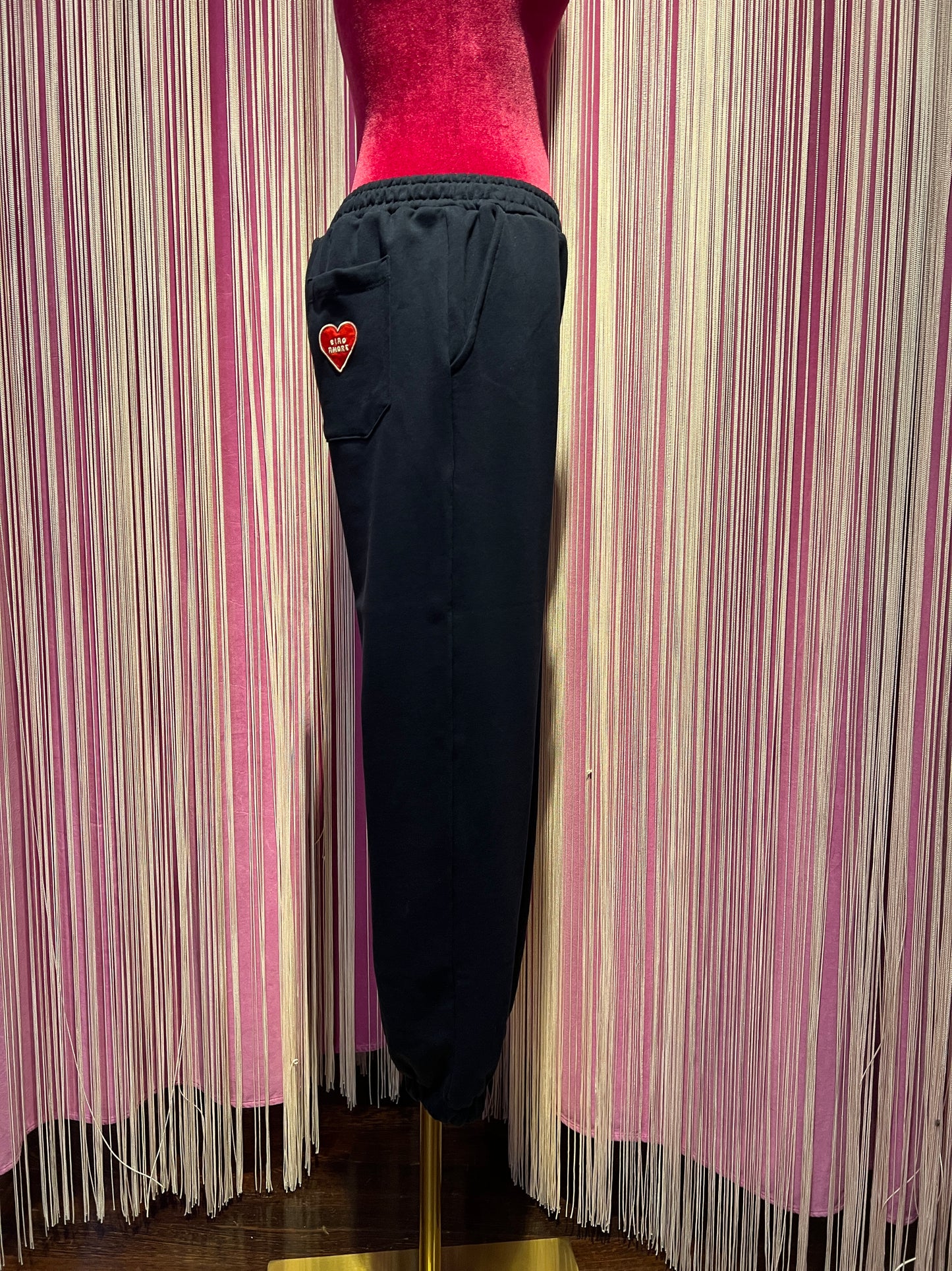 Giada Benincasa -30% di sconto completo tuta felpa garzata e pantalone blu con applicazione cuore rosso “ Ciao amore”