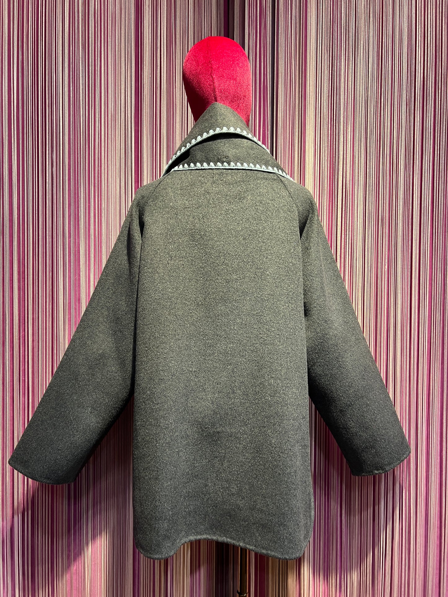 Sincere Paris giacca cappotto con sciarpa rimovibile grigio scuro tasche ecopelliccia con stelle