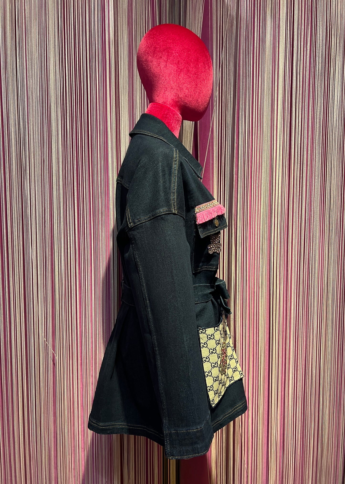 ABpink🩷 giacca denim con cintura con applicazione ramage fucsia patch e tasche logate GG