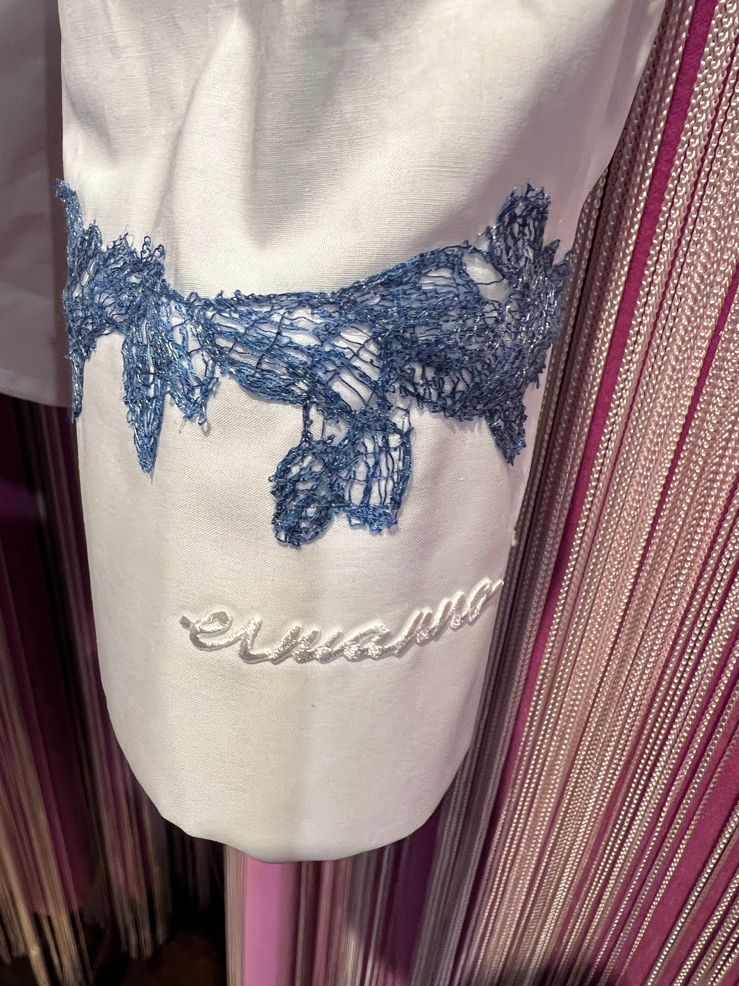 Ermanno Scervino camicia bianca pizzo azzurro con fiocco posteriore