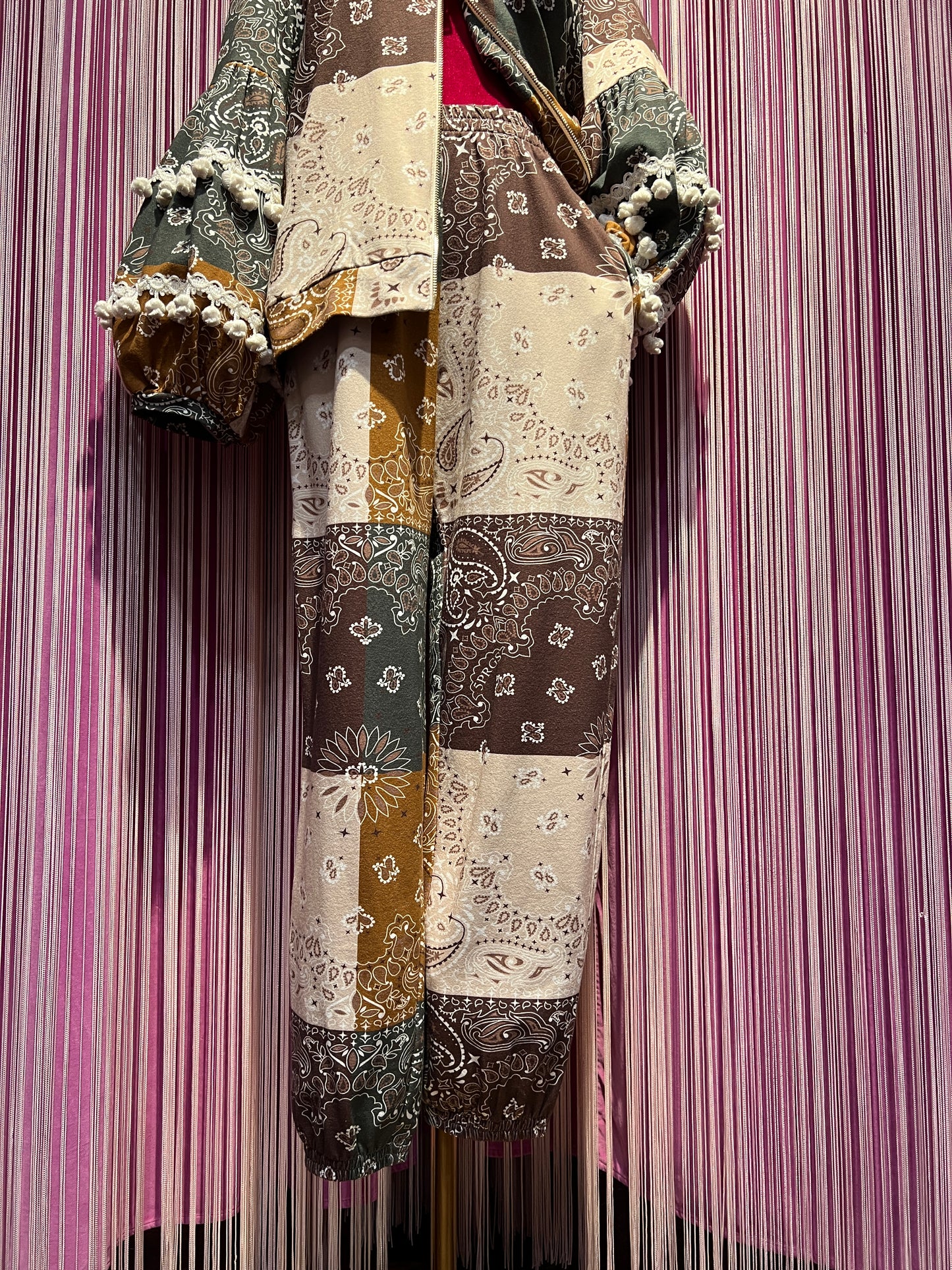 5 Progress completo fantasia bandana in felpa giacchino con zip , maniche balloon decorazioni pon pon , pantalone jogging con elastico in vita