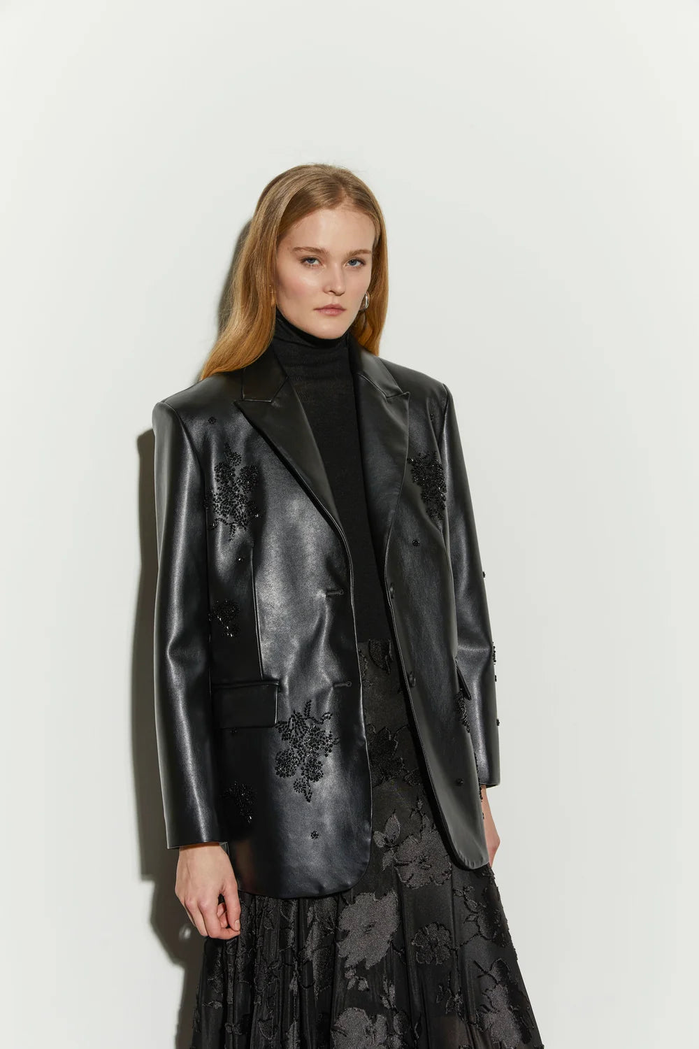 Isabelle Blanche Paris giacca similpelle con ricami in perline