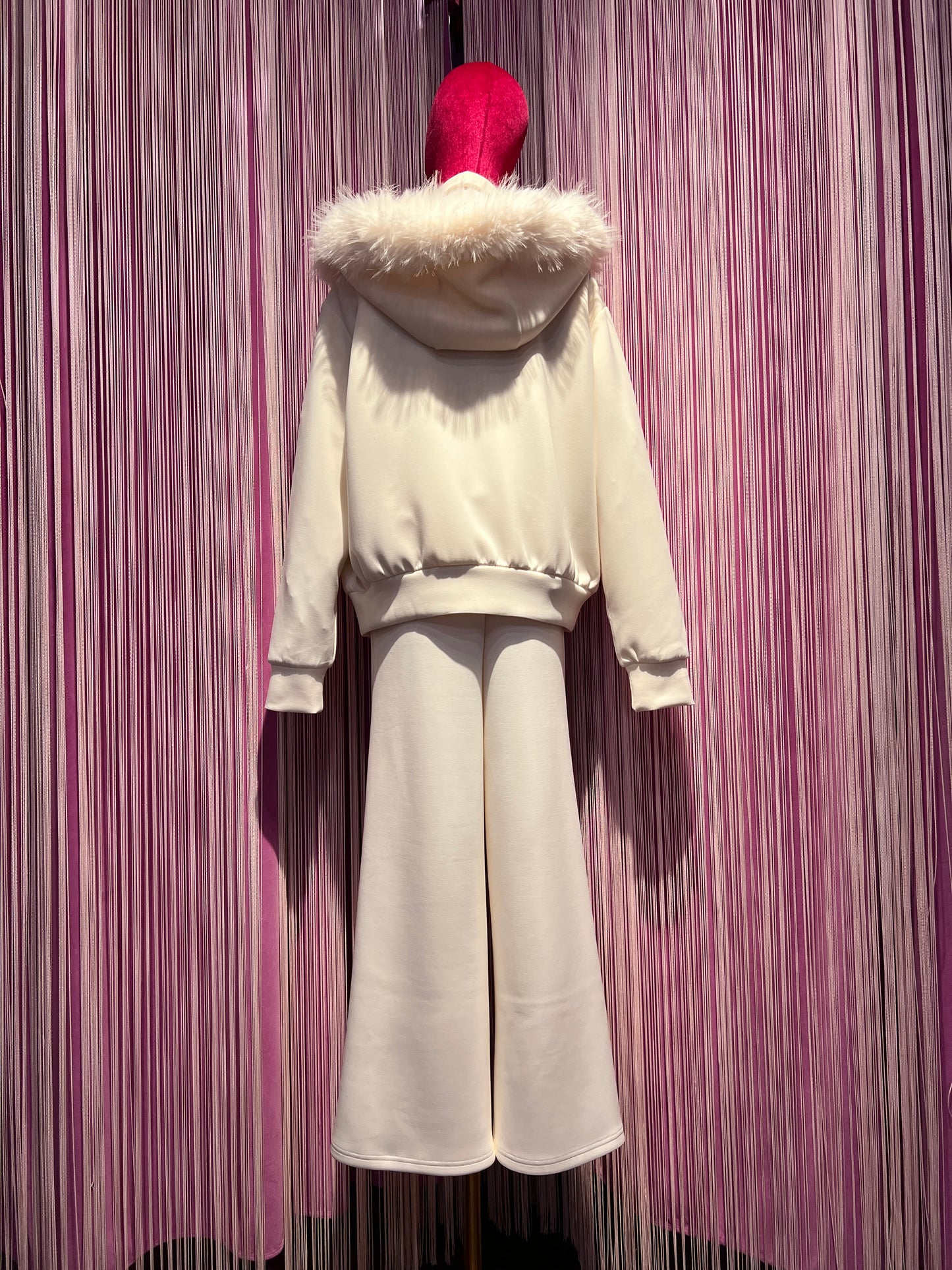 Mon amour Paris completo tre pezzi panna felpa con cappuccio ,pantalone e canotta
