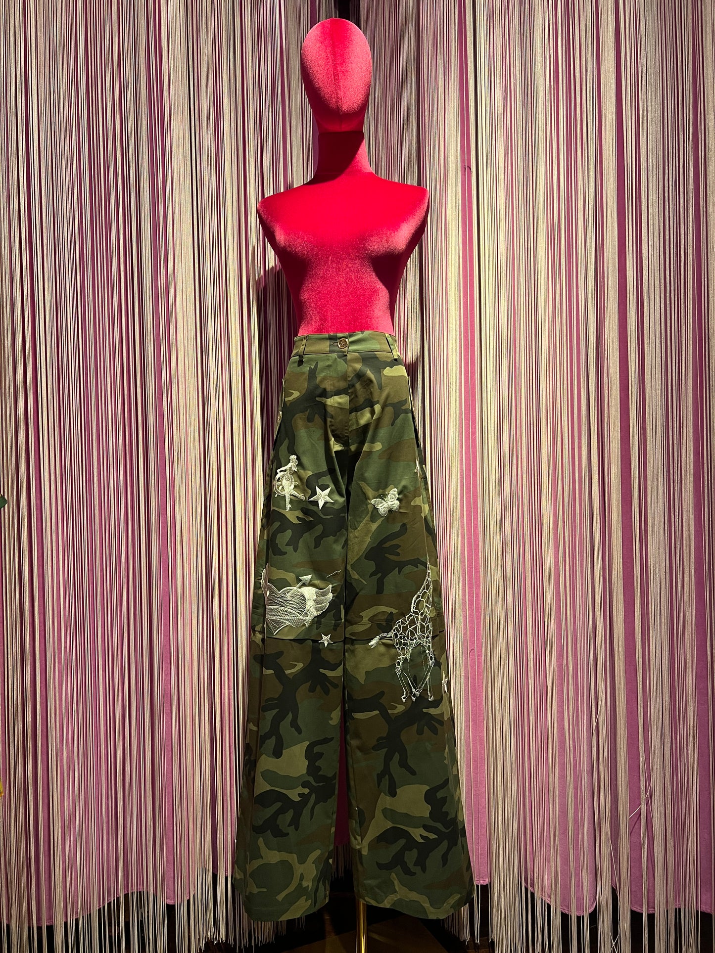 5 Progress pantalone cargo camouflage con ricami tattoo