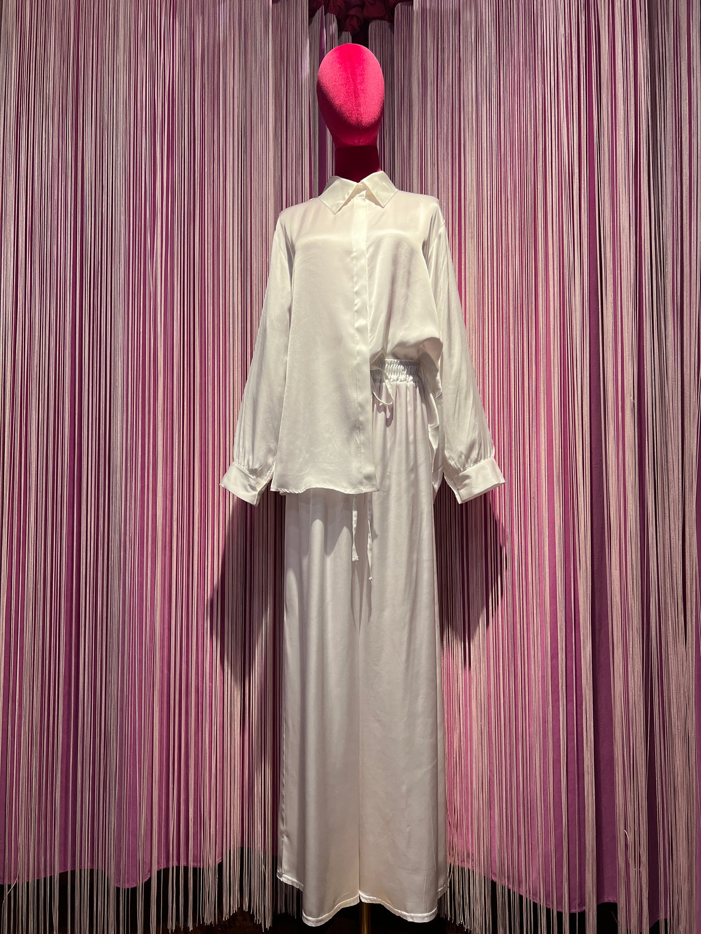 Mon amour Paris completo in satin camicia e pantalone con elastico in vita e gamba ampia