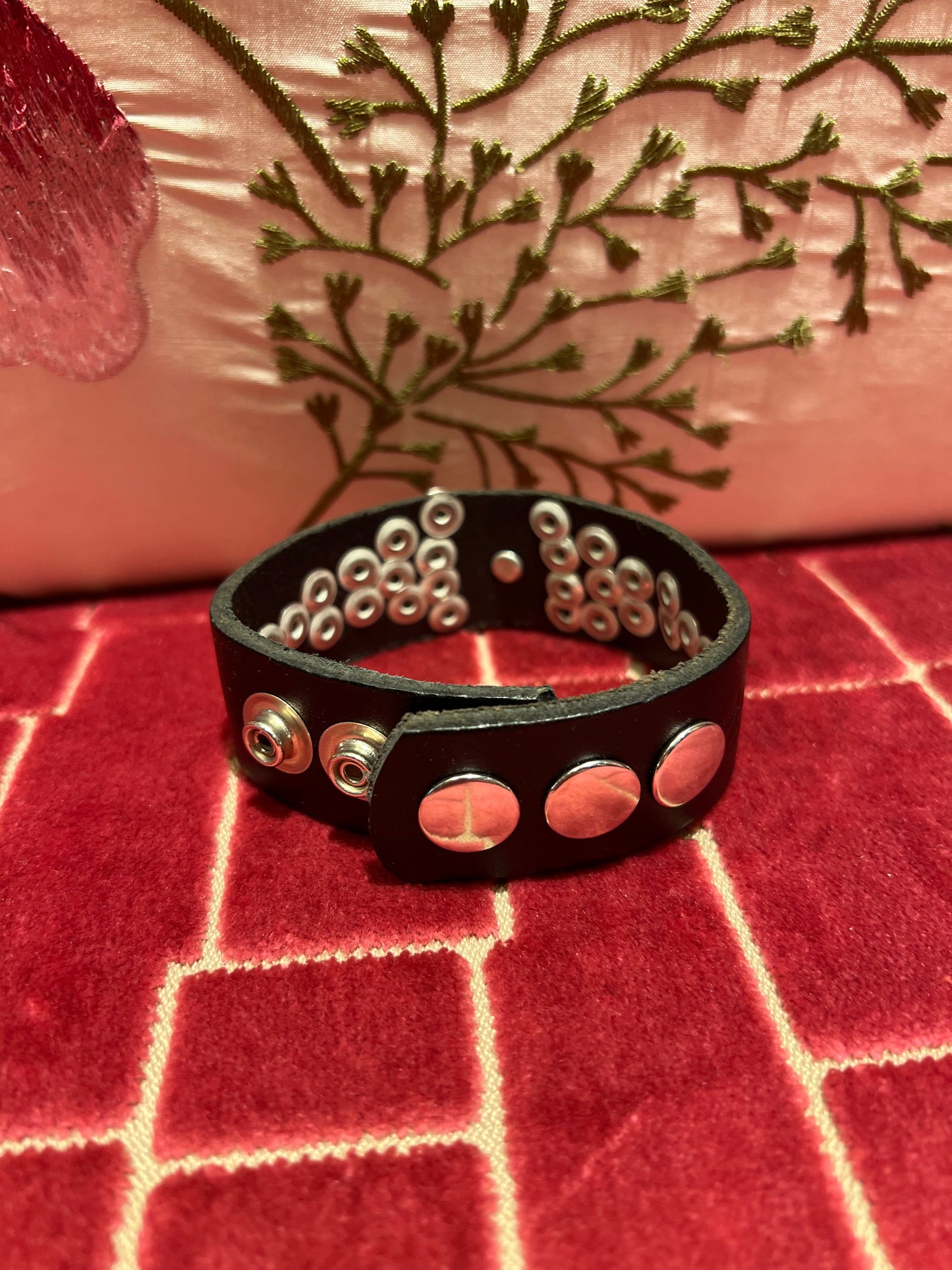 Bracciale regolabile pelle nera e argento