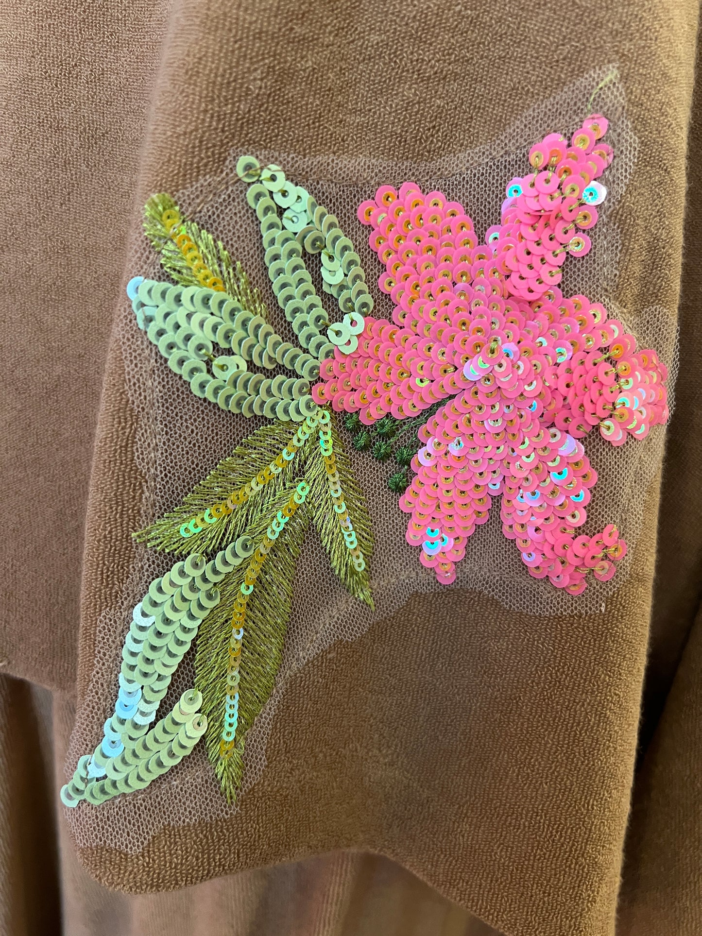 Pink memories completo in spugna felpa con applicazioni fiori paillettes e pantalone jogger con elastico in vita cammello