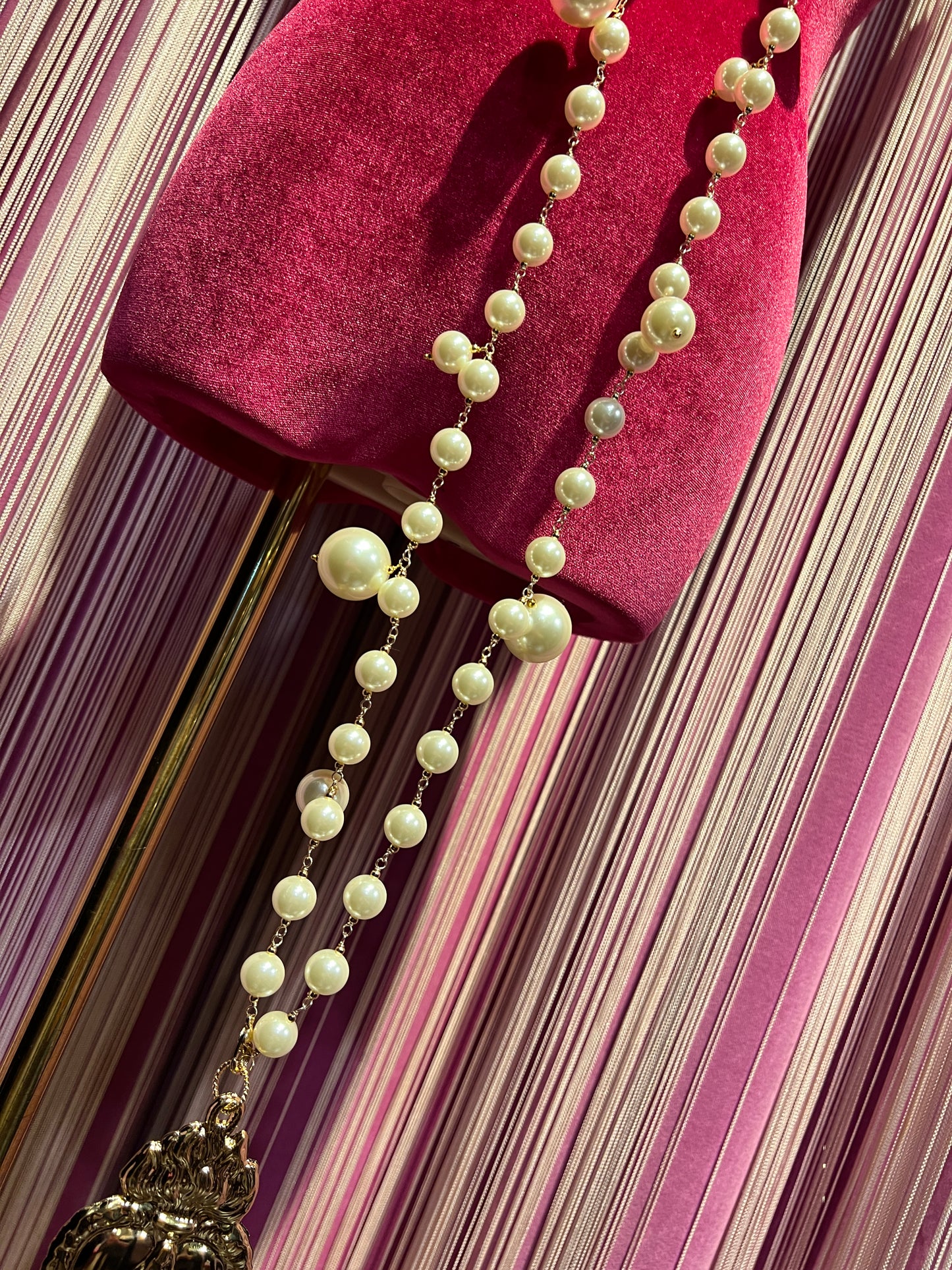 Collana perle rosario con ciondolo cuore sacro