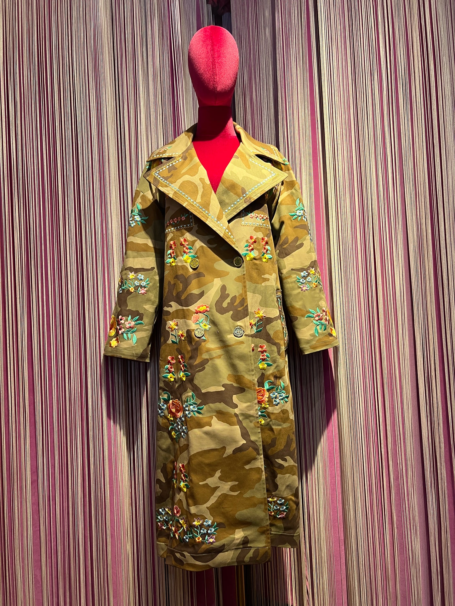 5 Progress trench camouflage con ricami floreali in cotone elasticizzato