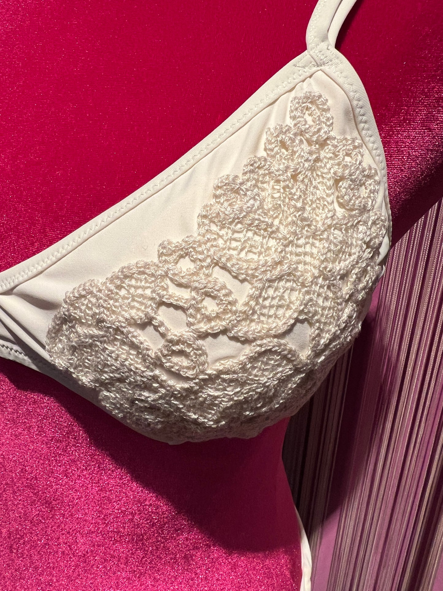 Cinzia Cortesi costume bikini con applicazione pizzo Magda/ Zaira
