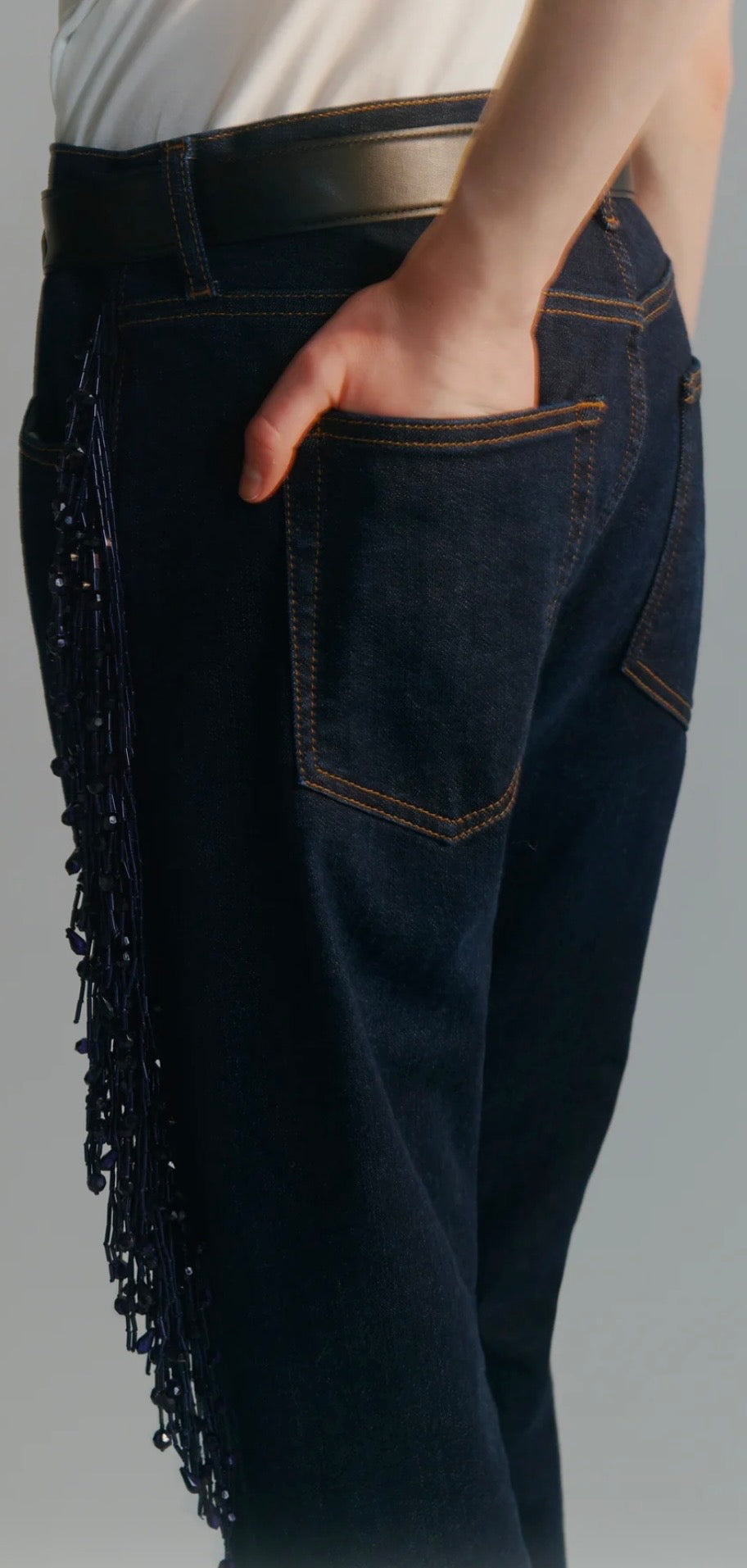 Circus Hotel  jeans denim blu scuro , vita bassa , dettaglio frange gioiello