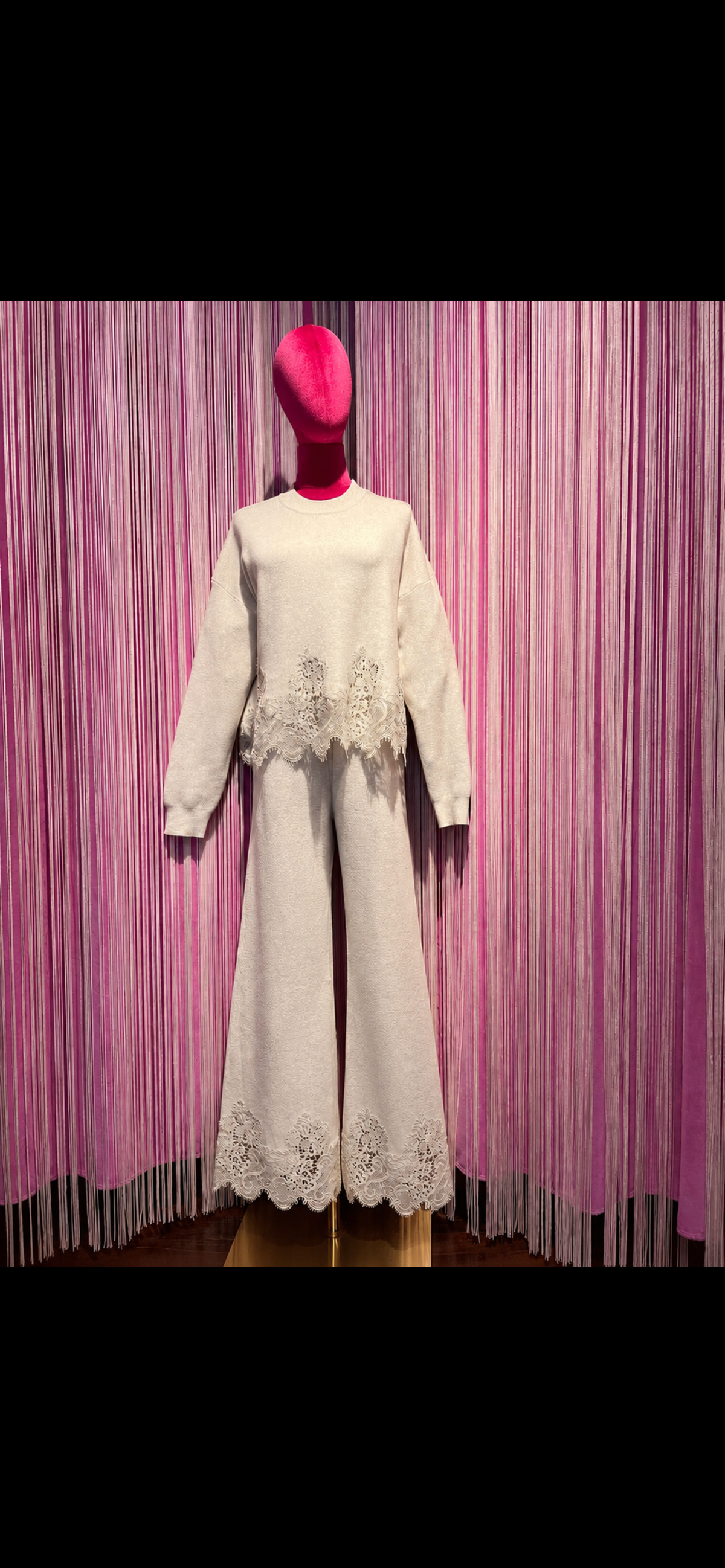 The room completo maglia e pantalone con pizzo beige