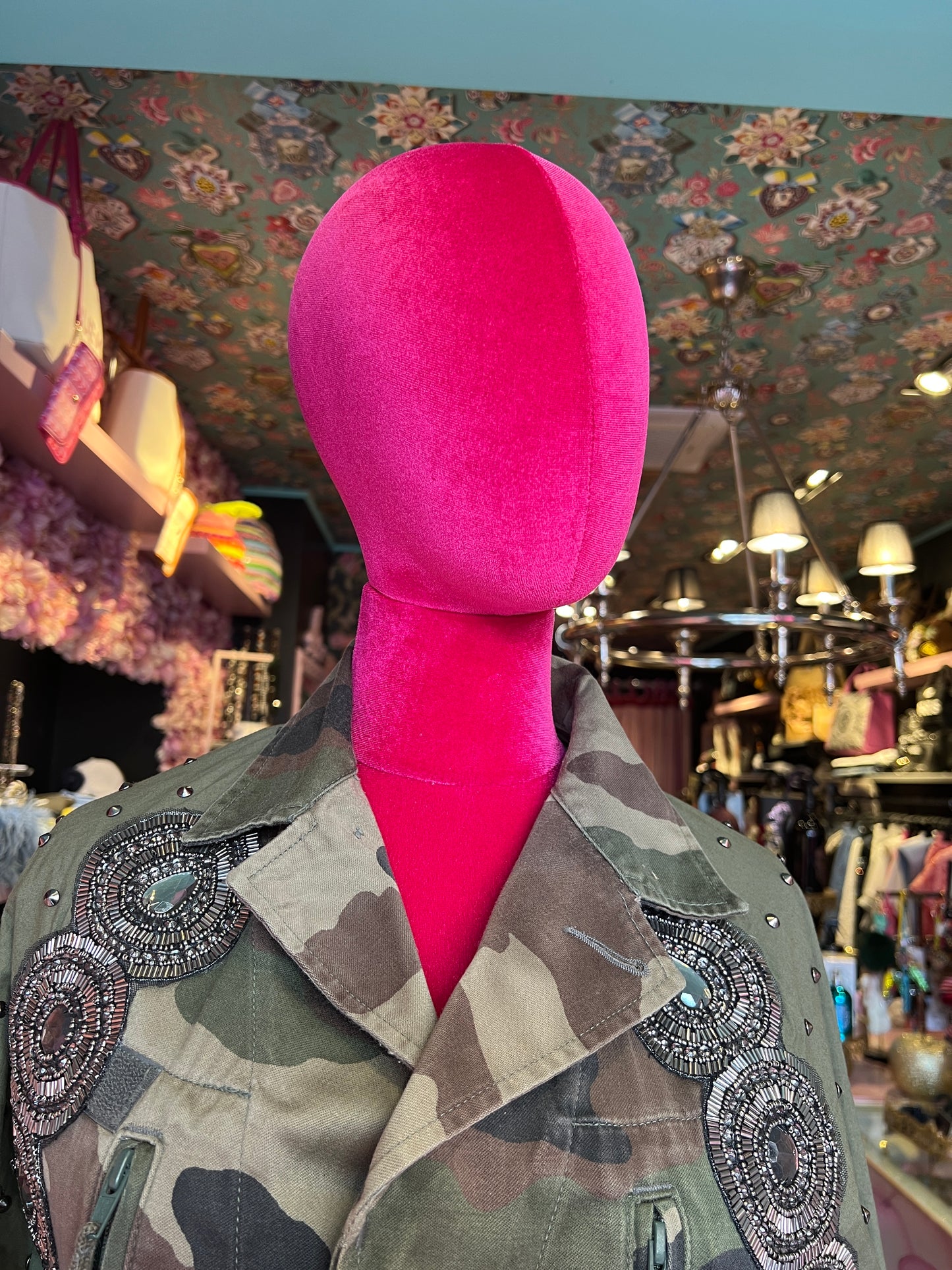 Front street -50%giacca camouflage con applicazioni e maniche verdi militari con borchiette