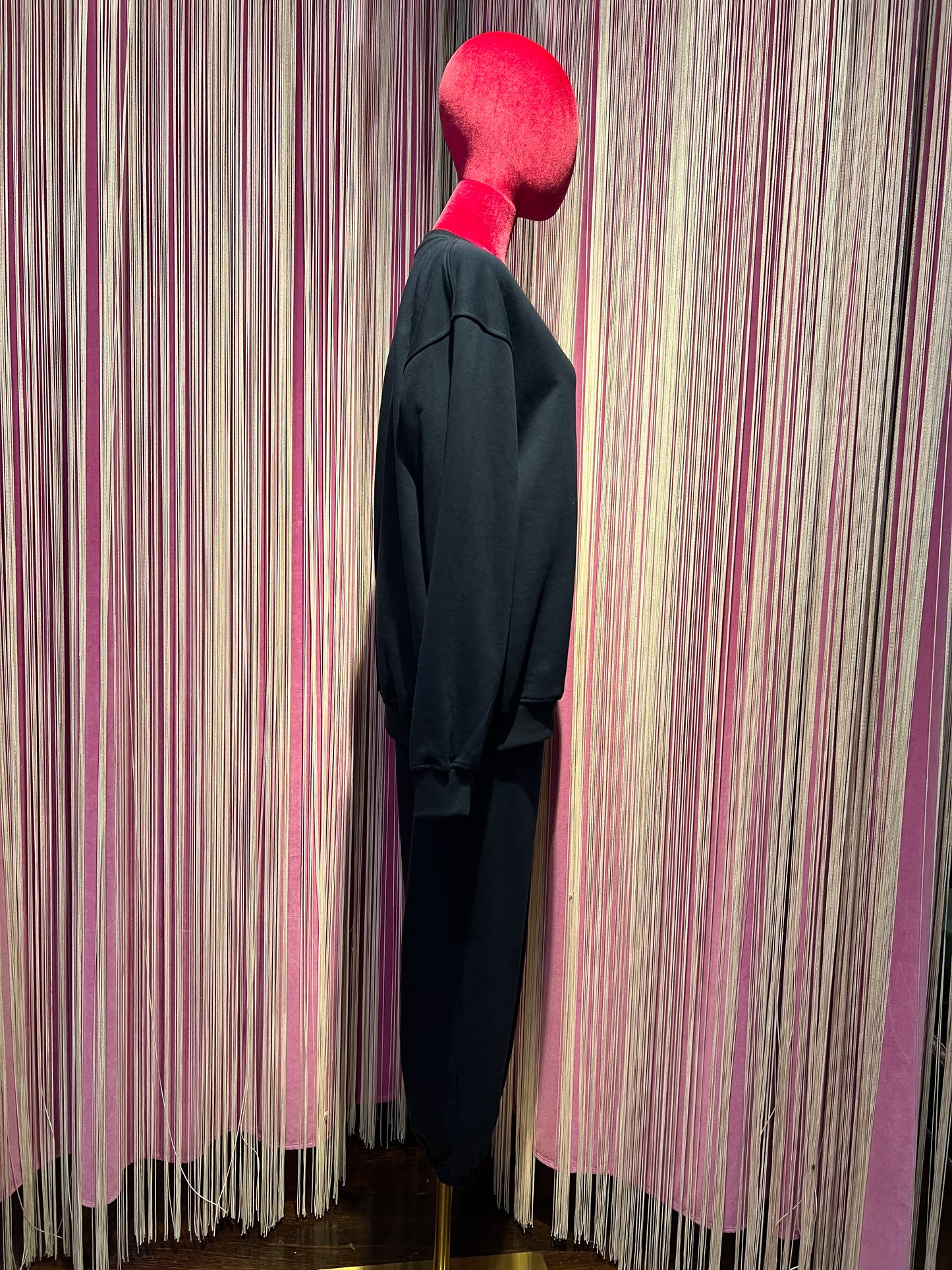 Giada Benincasa -30% di sconto completo tuta felpa garzata e pantalone blu con applicazione cuore rosso “ Ciao amore”