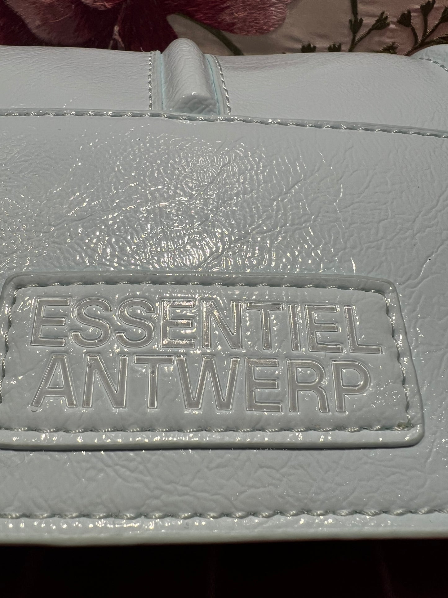 Essentiel antwerp borsa vernice celeste con tracollina