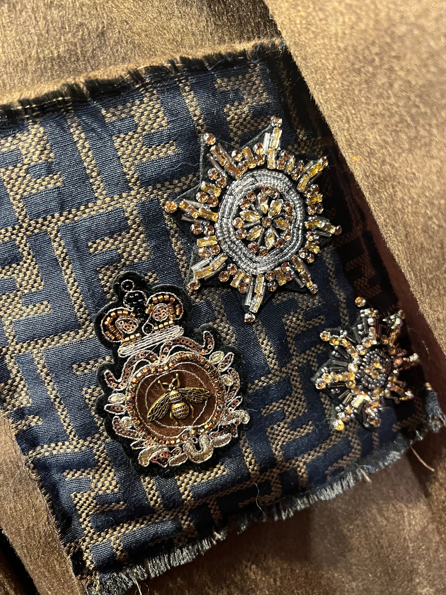 ABpink 🩷cappotto doppiopetto cioccolato patch perline e cristalli tessuto FF