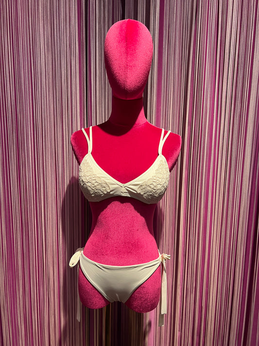 Cinzia Cortesi costume bikini con applicazione pizzo Magda/ Zaira