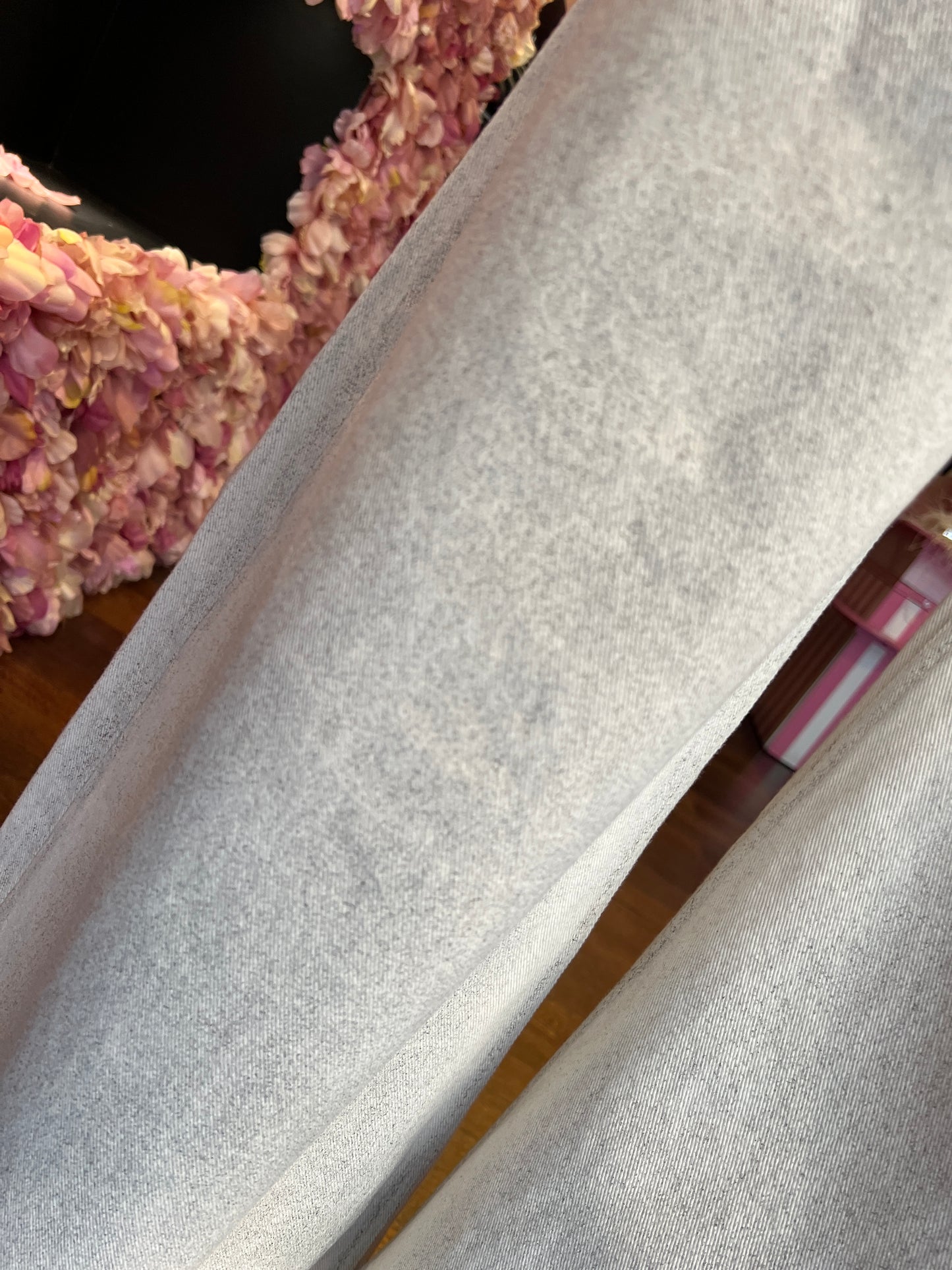 Circus Hotel pantalone in denim , modello wide leg con trattamento speciale, vita media