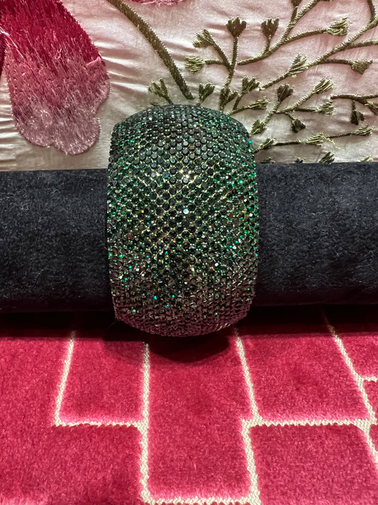 Bracciale alto verde con strass chiusura a molla
