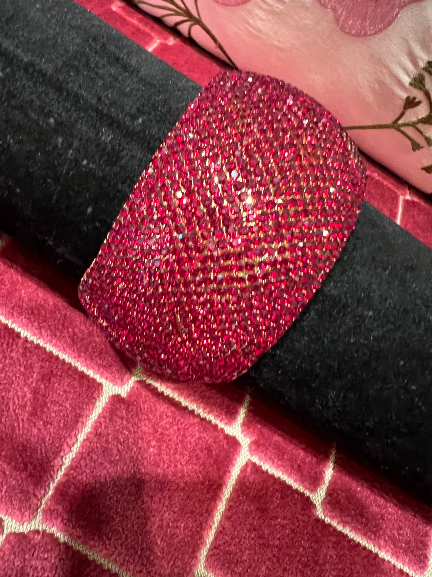 Bracciale alto rosso con strass chiusura a molla