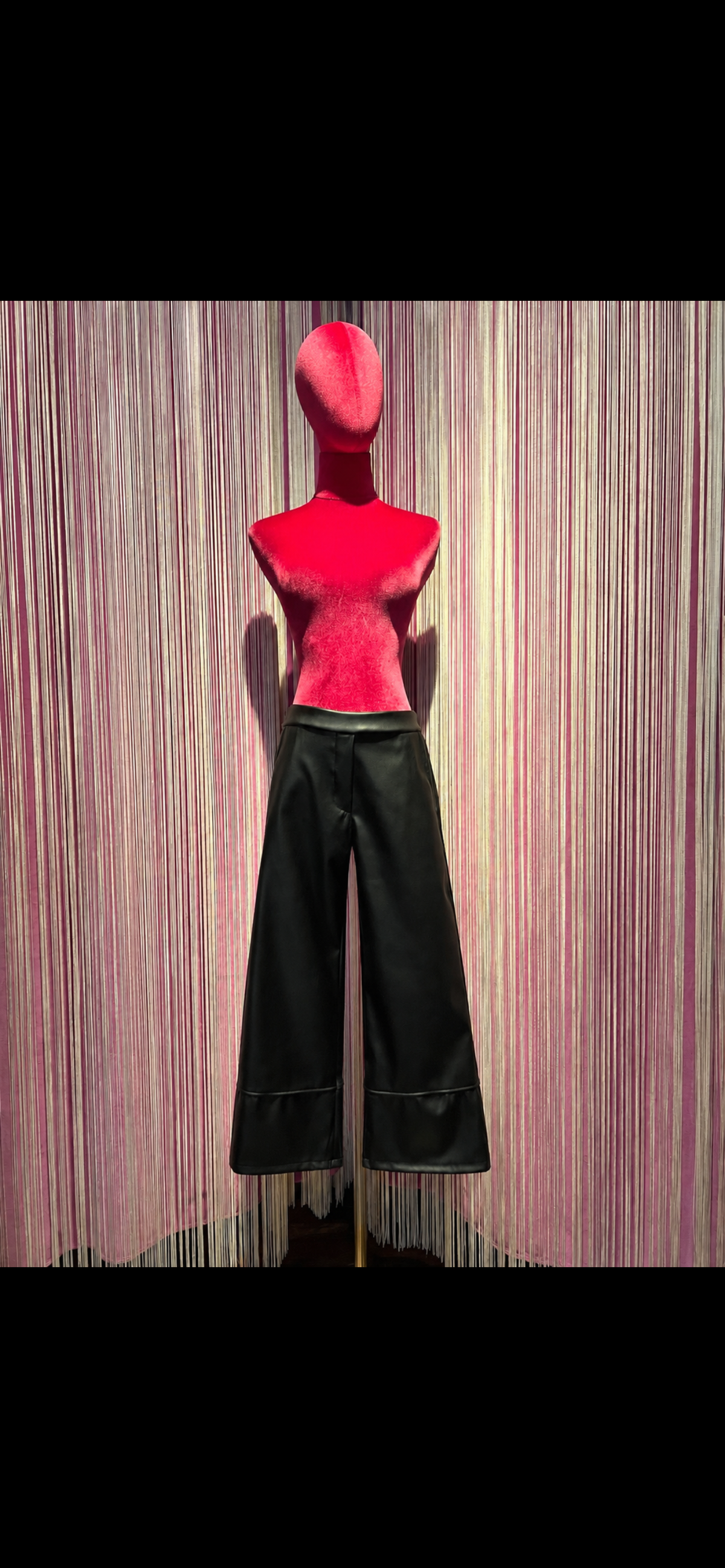 The room pantalone simil pelle nero