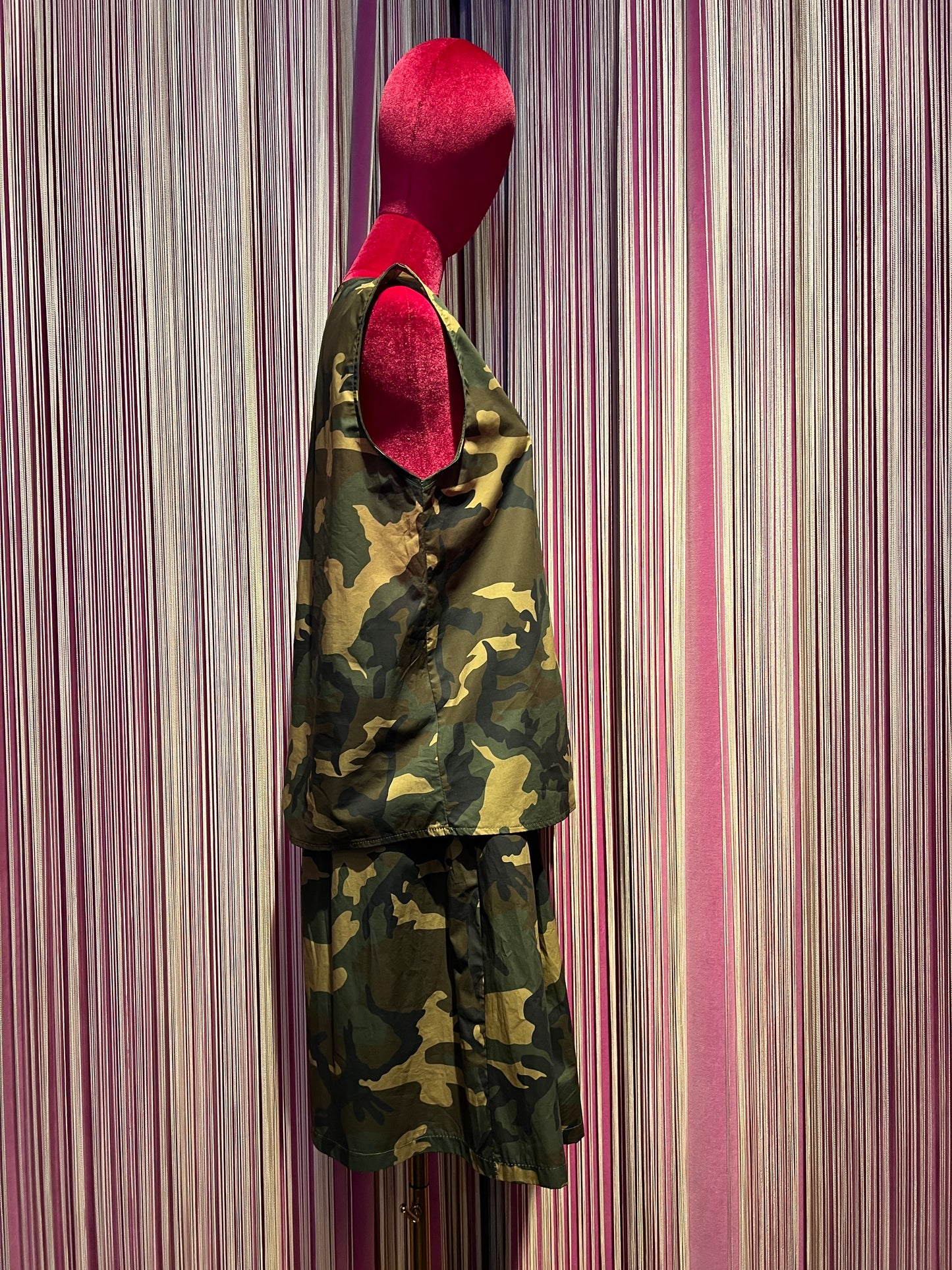 Mon amour Paris completo top e bermuda camouflage con applicazione