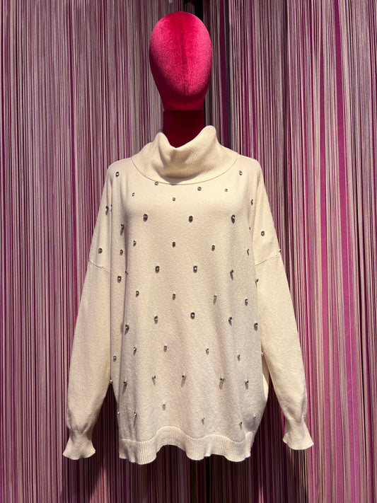 The room maglia over panna collo alto ampio e decorazioni cristalli