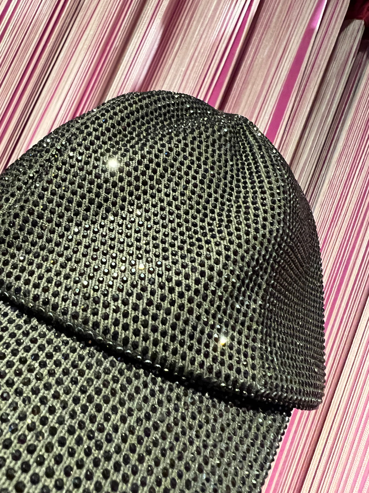 Love & roses cappello con visiera nero e cristalli misura regolabile