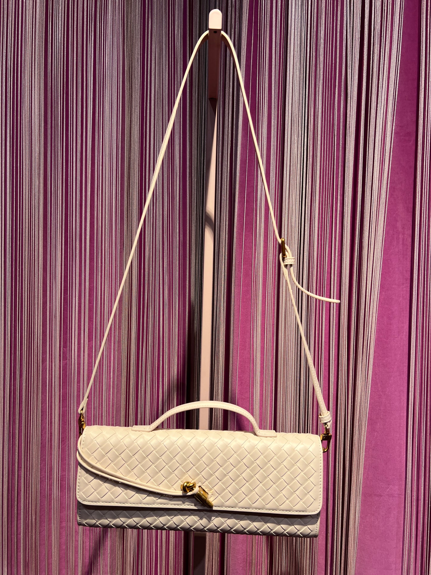 Borsa tracollina avorio con lavorazione intreccio