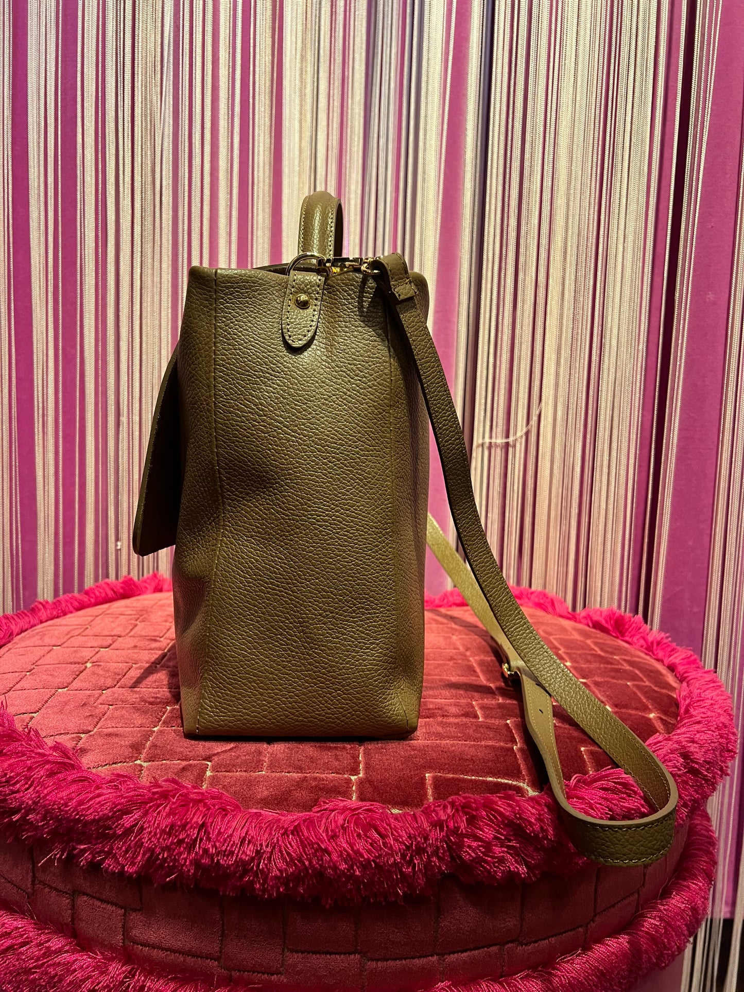 Avenue 67 borsa Delphine pelle con patta e tracolla colore fango