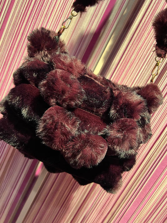 The room borsa due manici burgundy in simil pelliccia effetto visone con tracolla