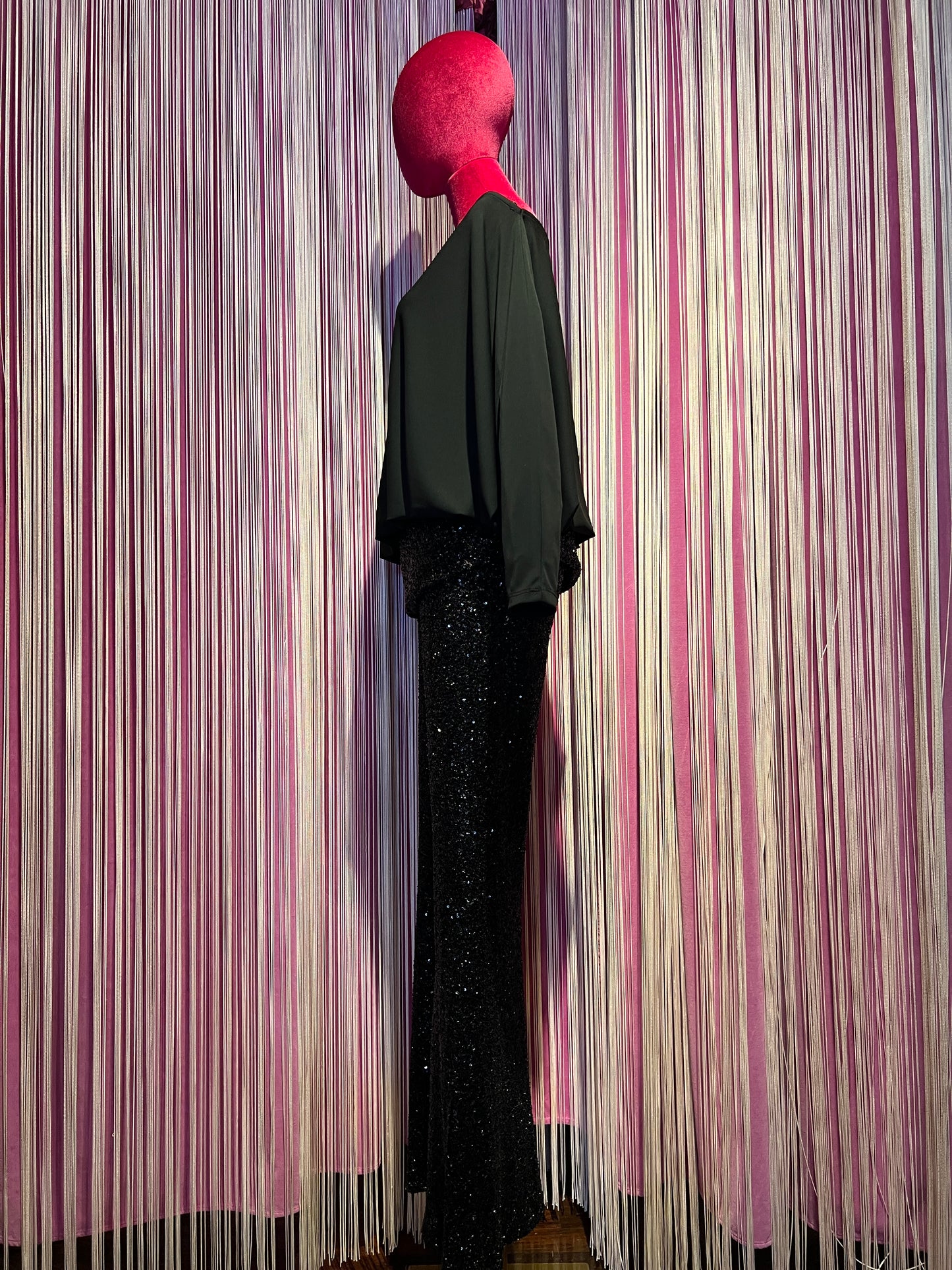 The room completo nero blusa e pantalone dí paillettes