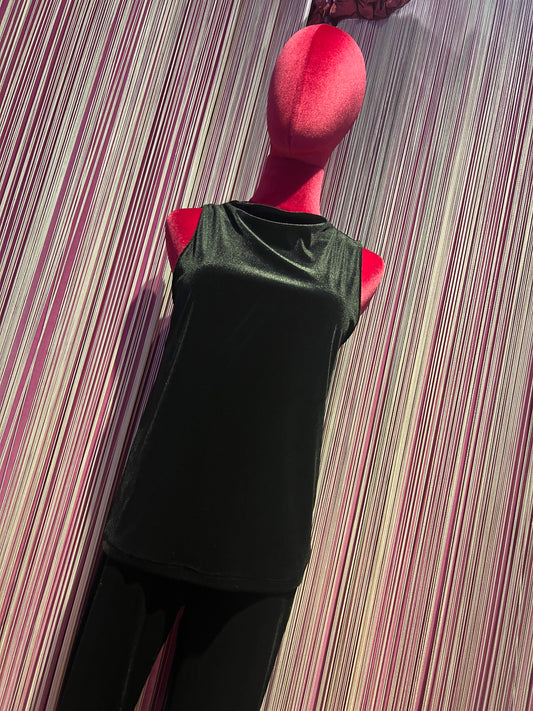 Don’t @me completo nero top e pantalone a zampetta in velluto