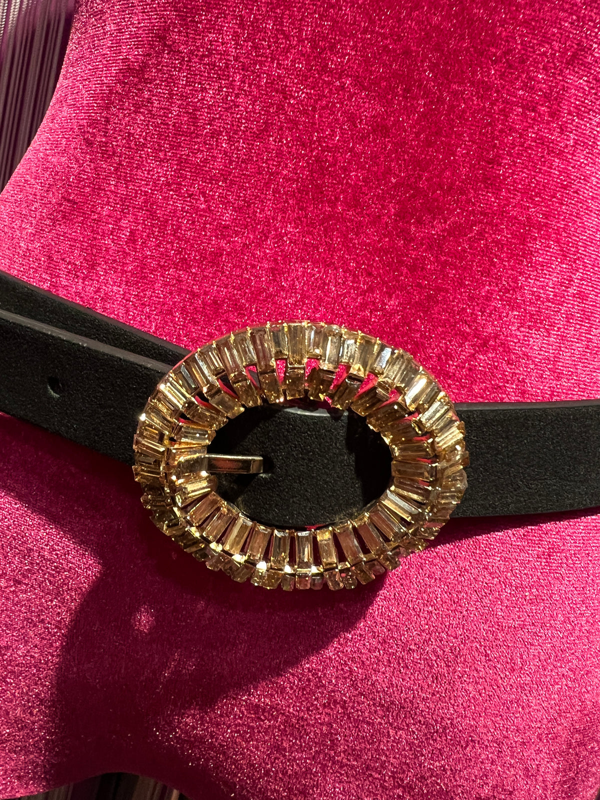 Love & roses cintura nera in ecopelle con fibbia cristalli