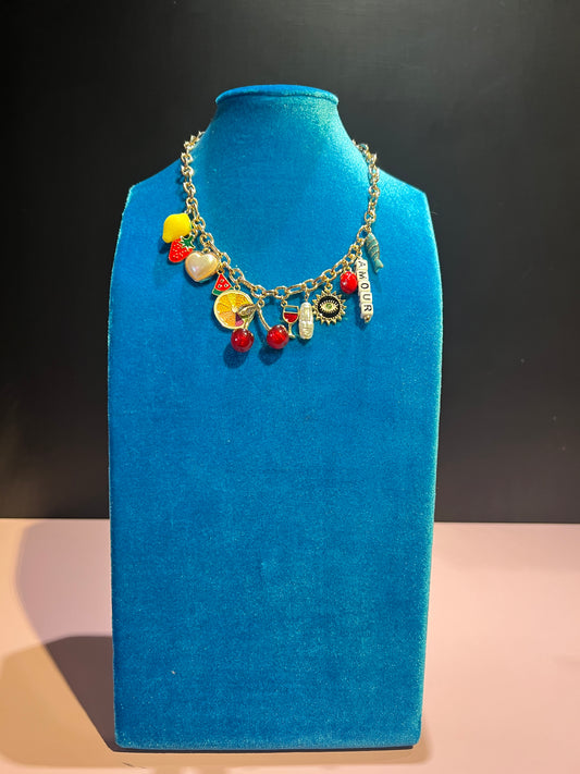Collana girocollo con charms frutta scritta amour