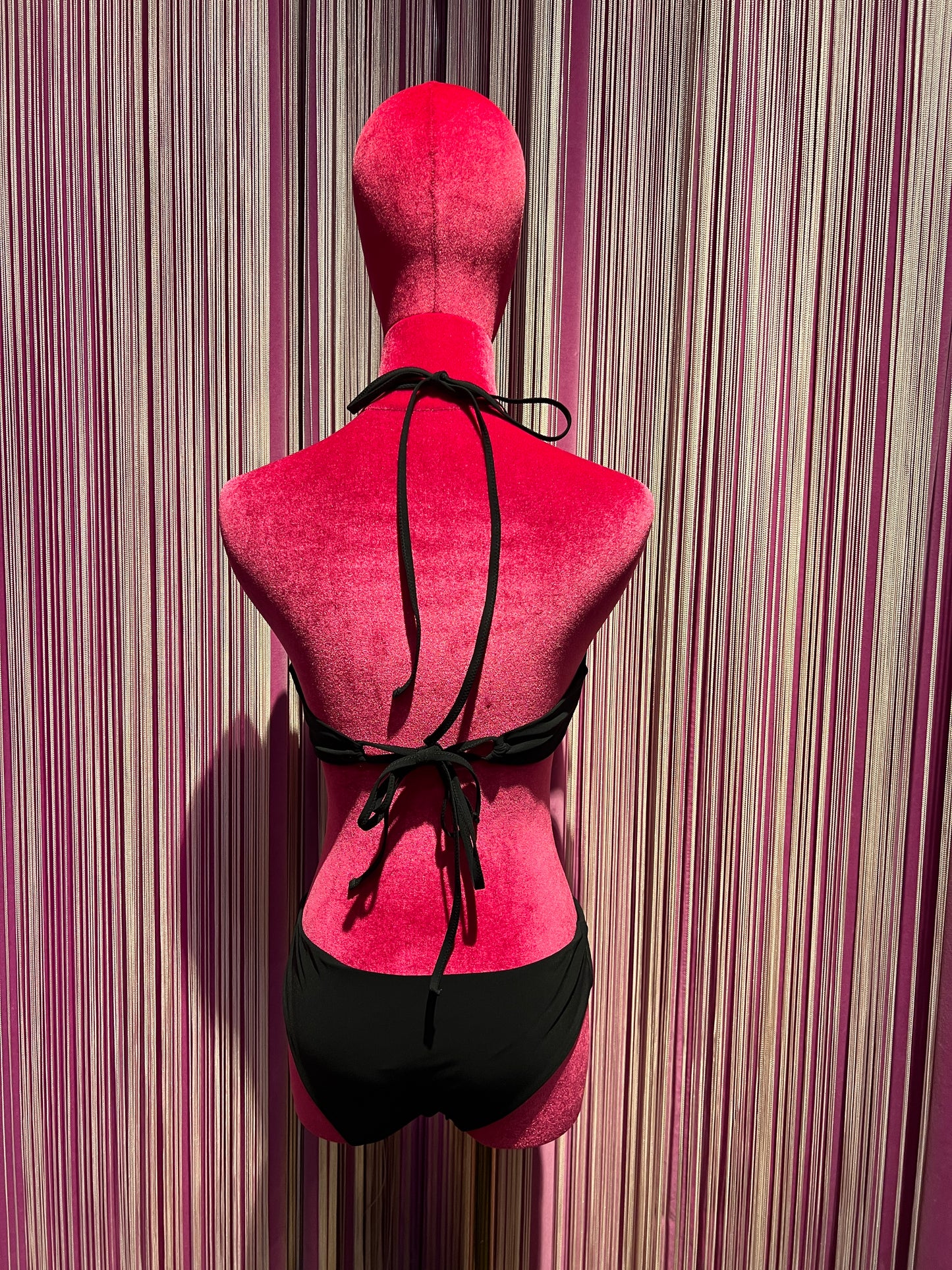 Cinzia Cortesi costume bikini nero Elsa/Nora