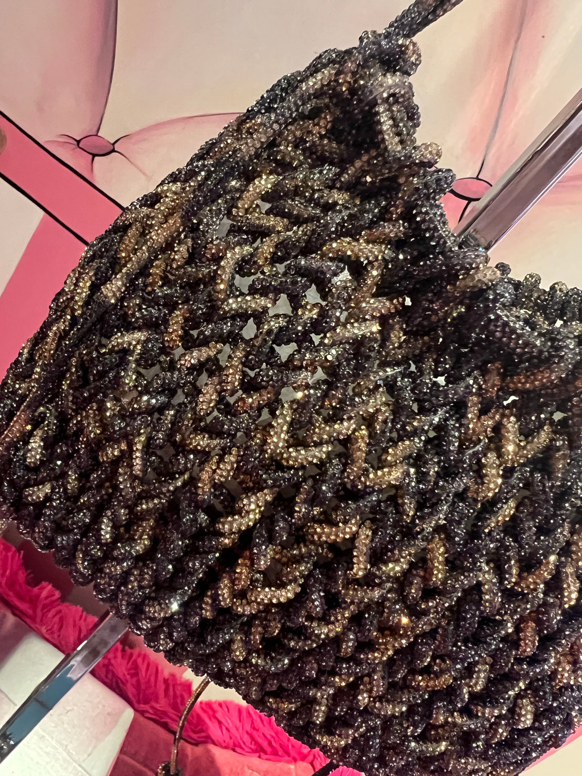 Borsa motivo intrecciato cristalli argento ,grigio fumo oro con frange di cristalli
