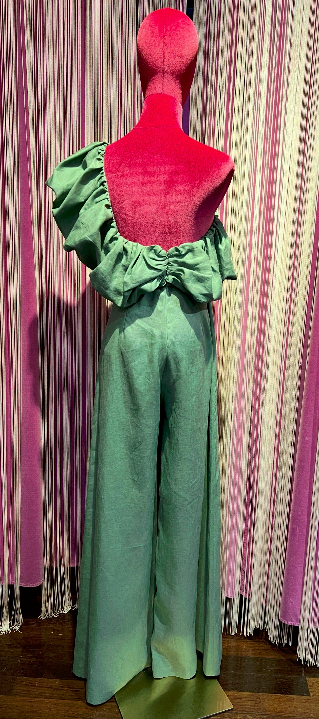 Silence Limited sconto -50% jumpsuit di lino monospalla con volant